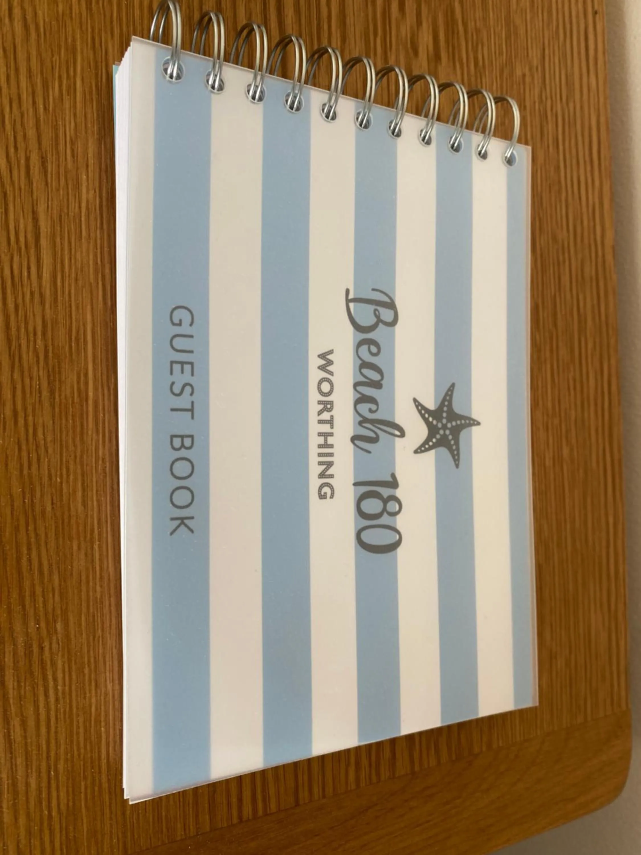 WORTHING BEACH 180 - 2 bed seafront apartment with private parking