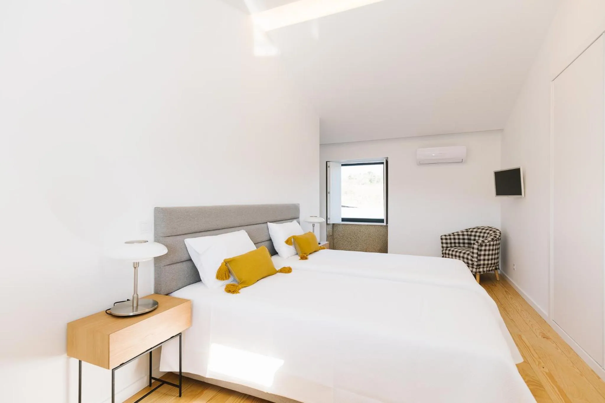 Photo of the whole room, Bed in Casa Vieira Lobo