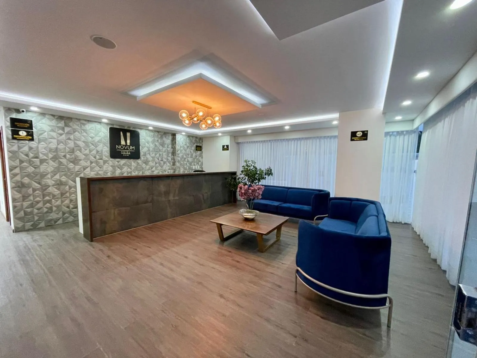 Lobby or reception in Novum Hotel