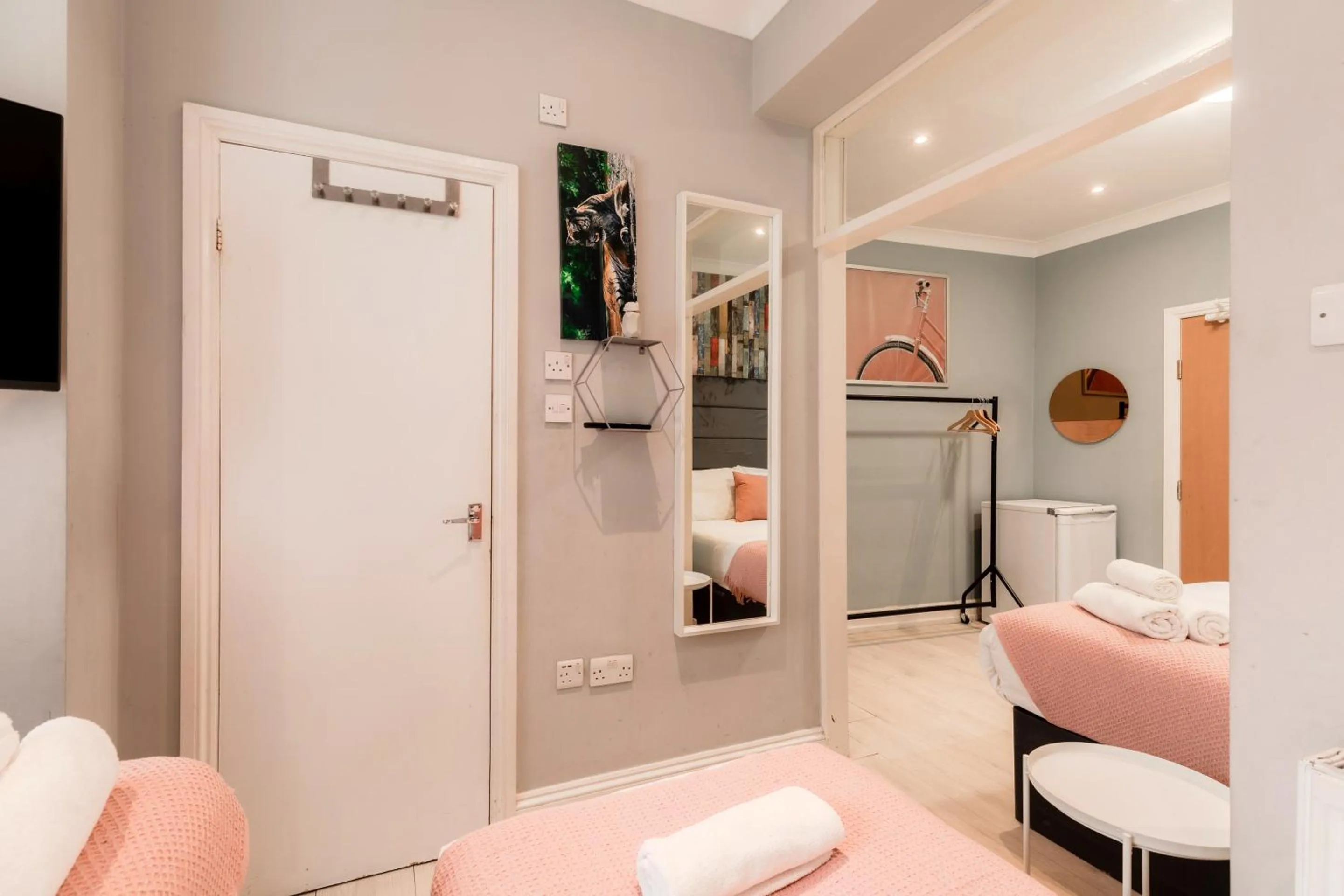 Bedroom, Bed in Orlando hotel