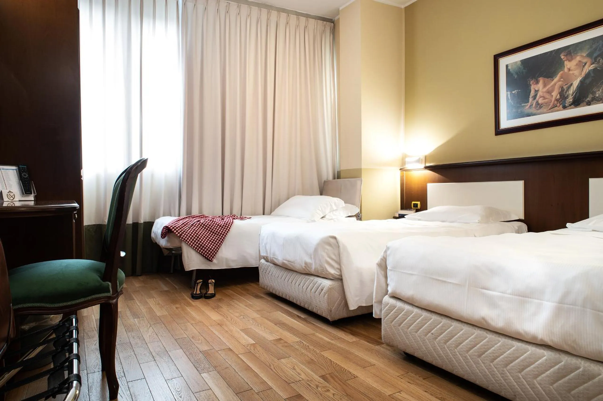 Photo of the whole room, Bed in Hotel Alga