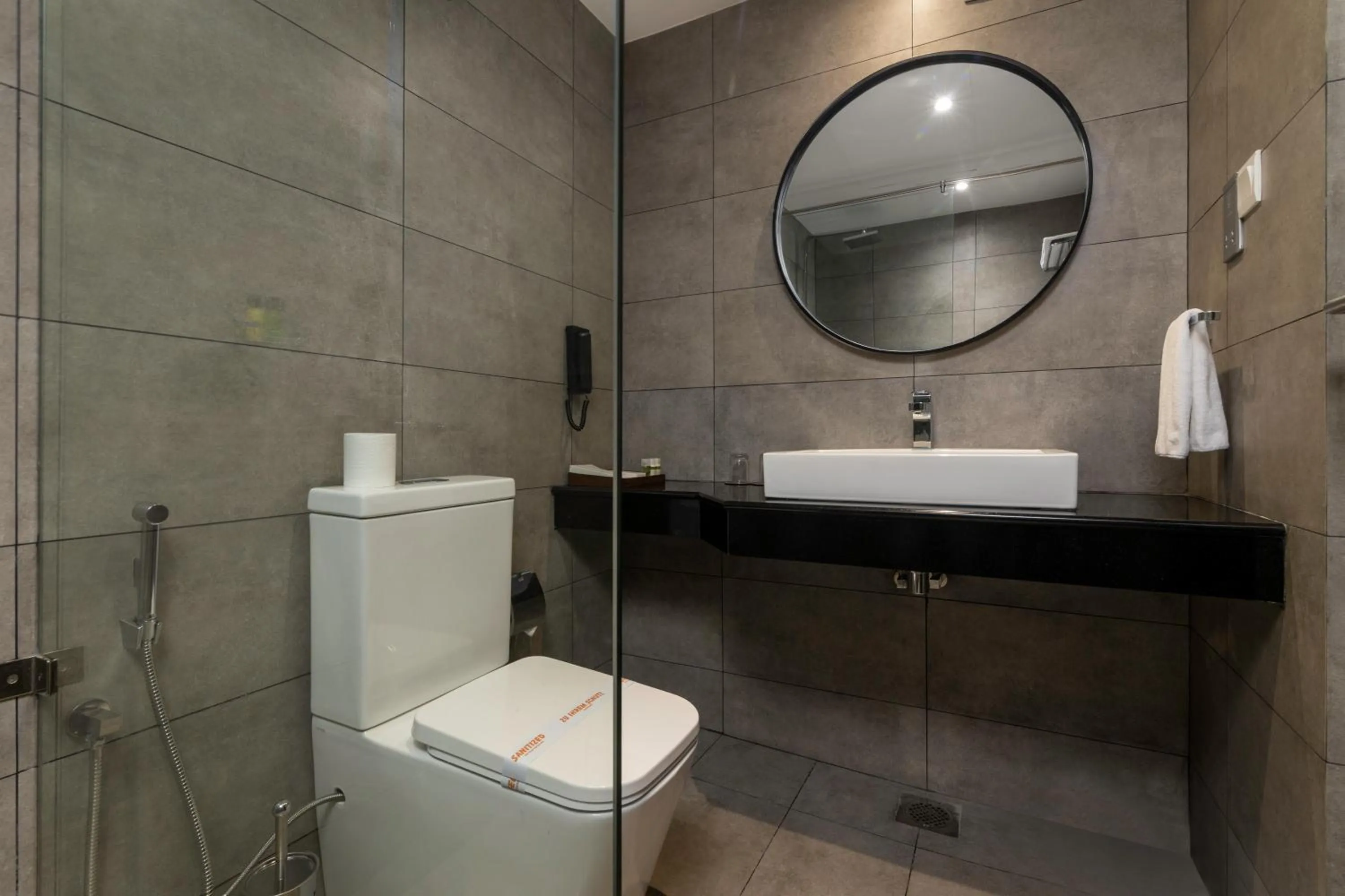 Toilet in MaRadha Colombo