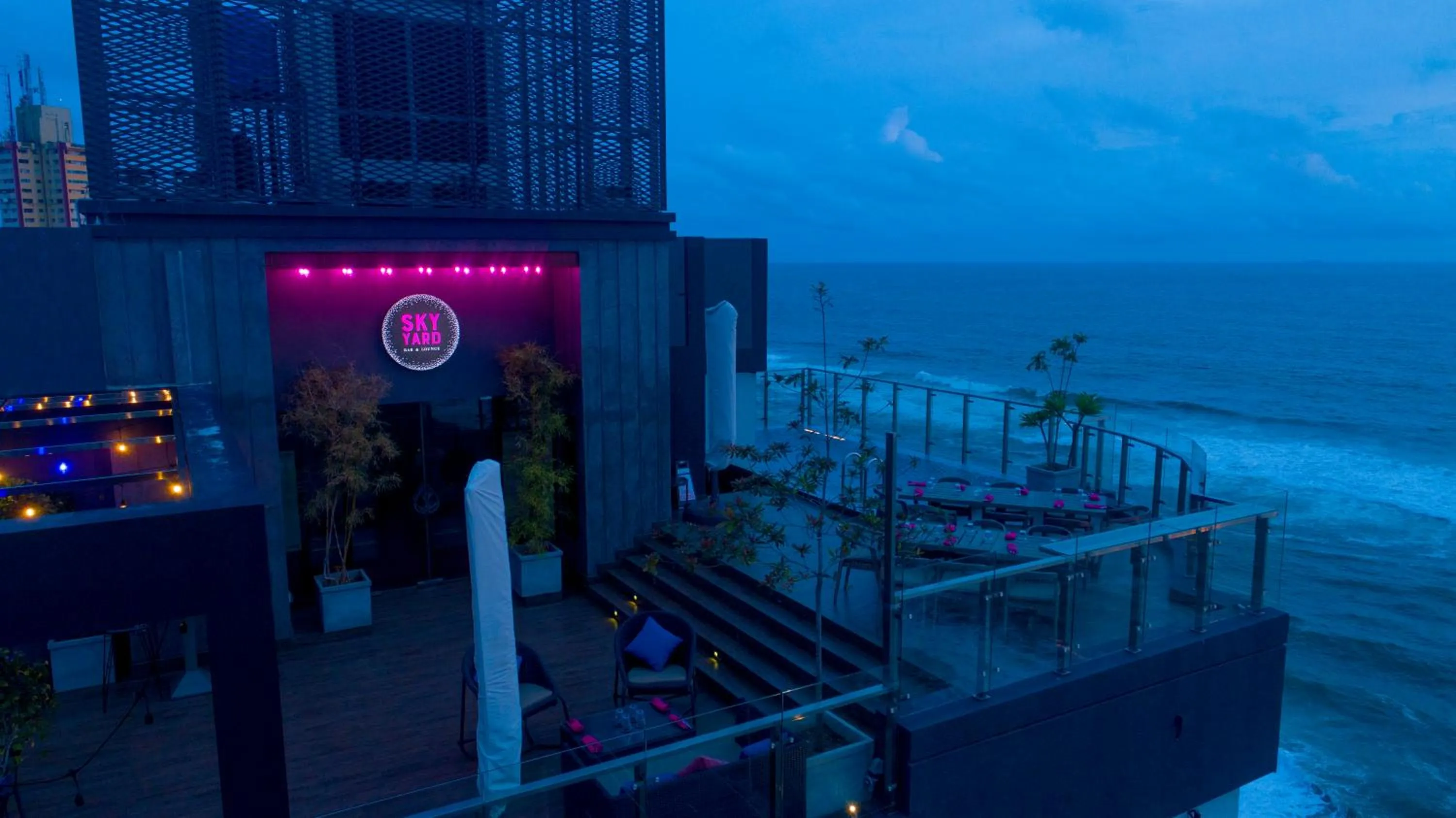 Restaurant/places to eat in MaRadha Colombo