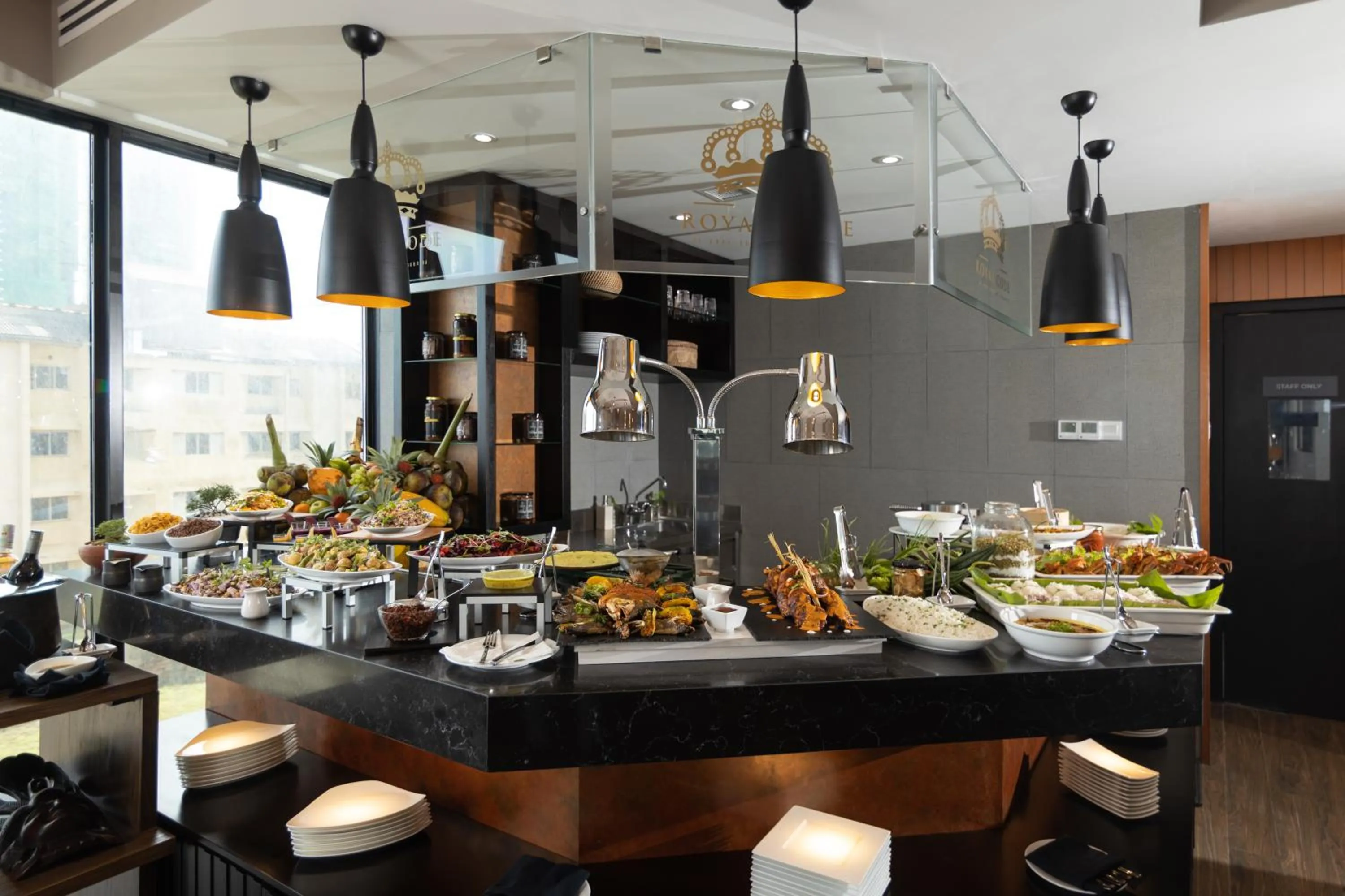 Restaurant/places to eat in MaRadha Colombo