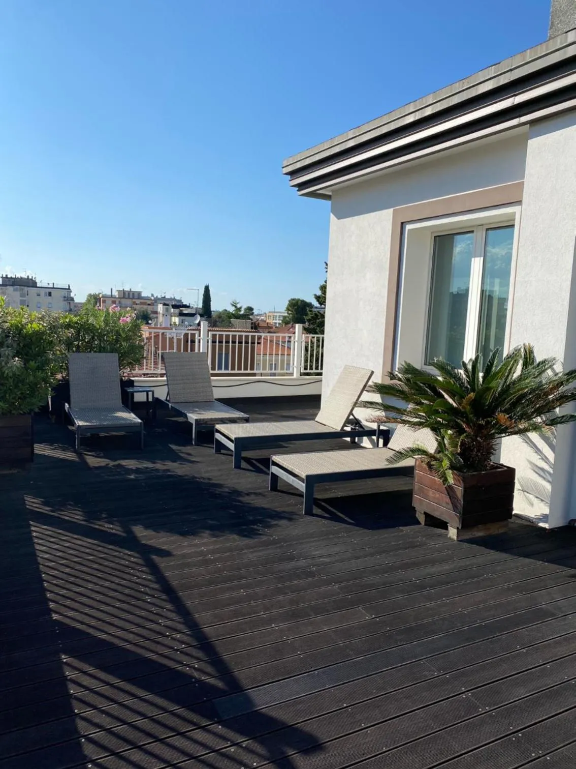 Balcony/Terrace in Card International Hotel