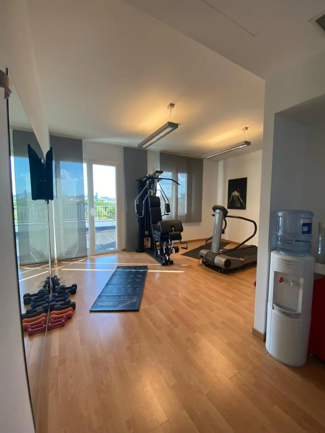 Fitness centre/facilities in Card International Hotel