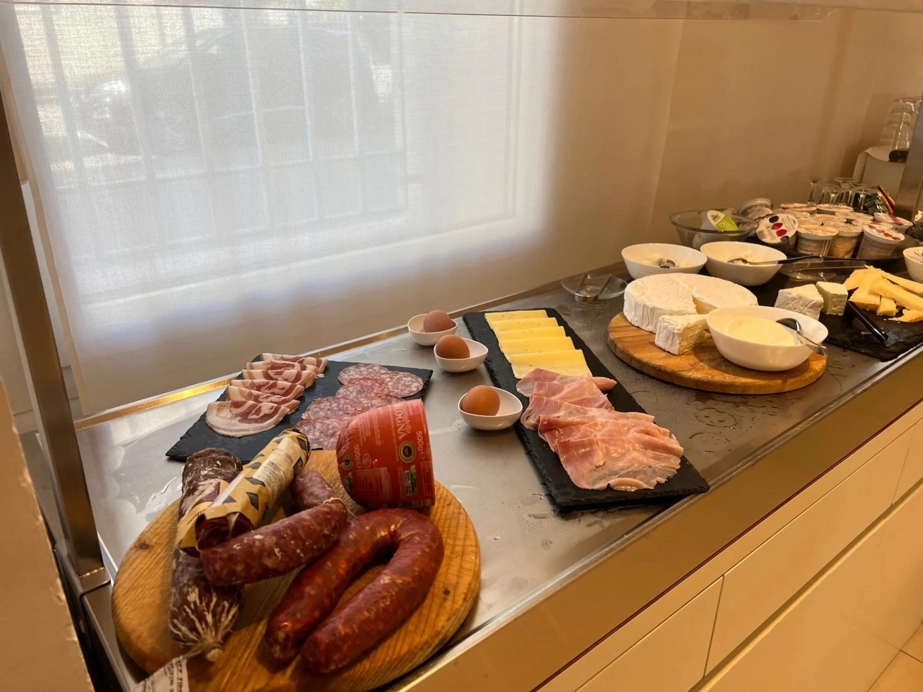 Breakfast in Card International Hotel