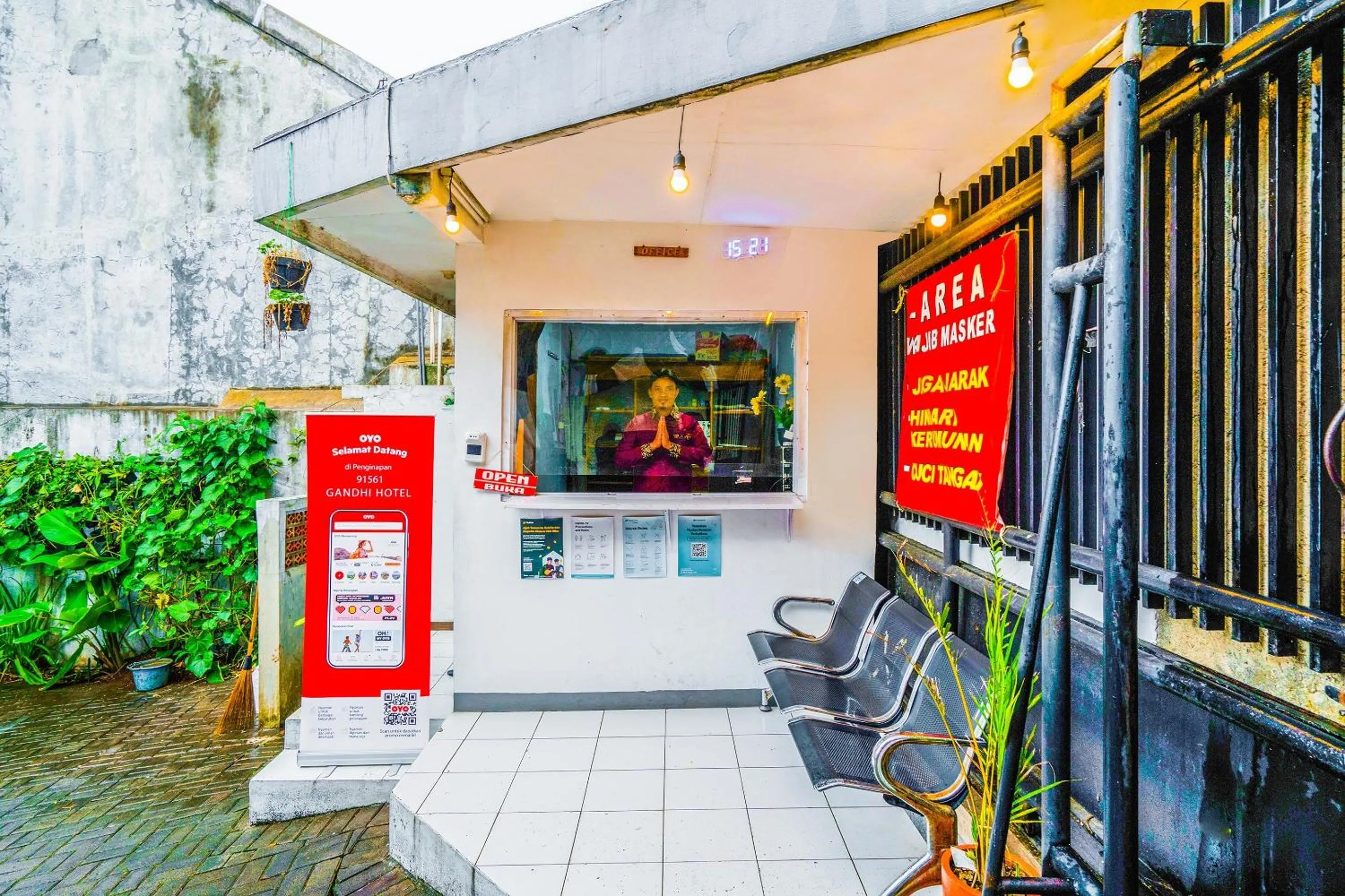 Lobby or reception in OYO 91561 Gandhi Hotel NearRS Khusus Ginjal Ny. R.A. Habibie