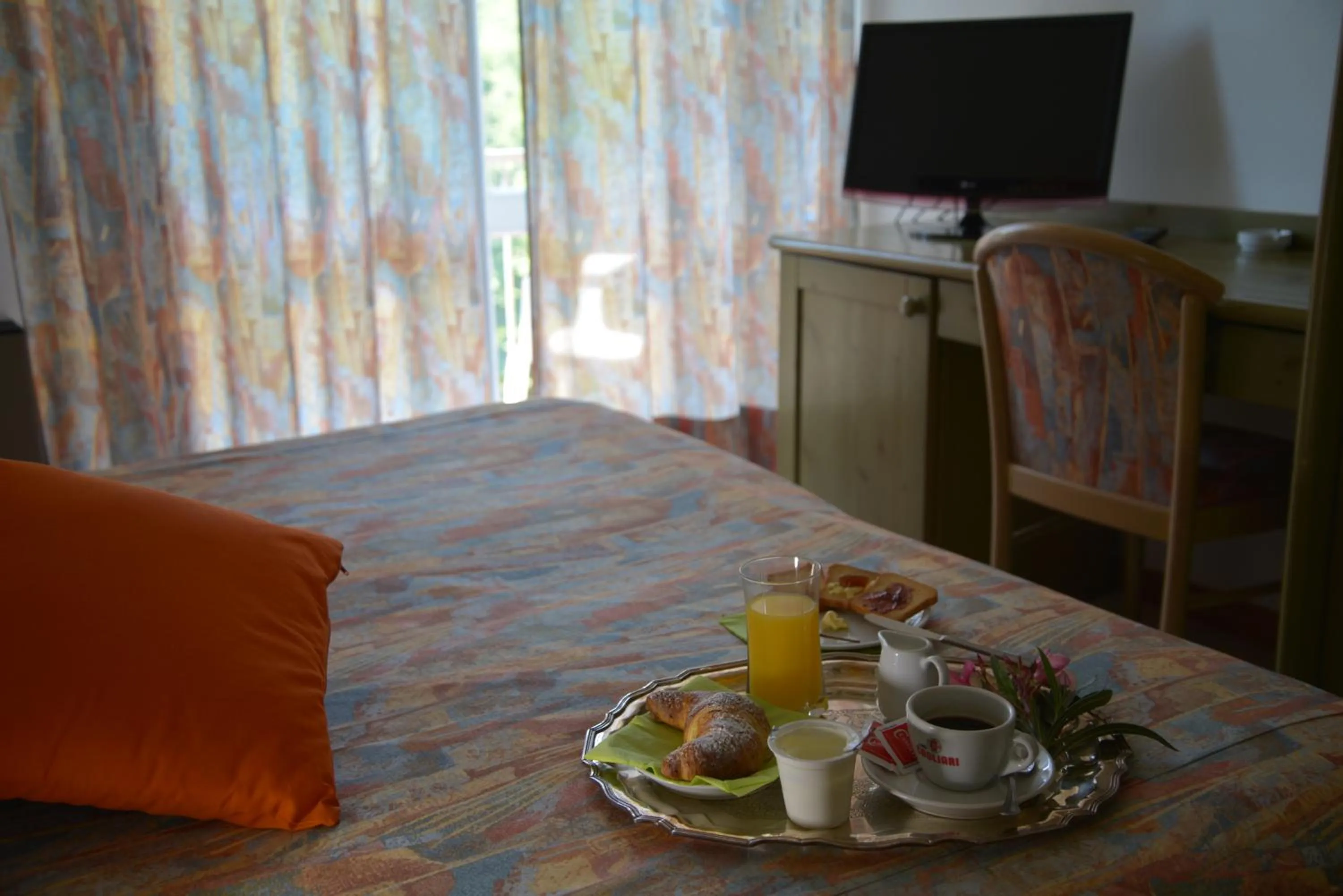 Food and drinks, Bed in Hotel Salus