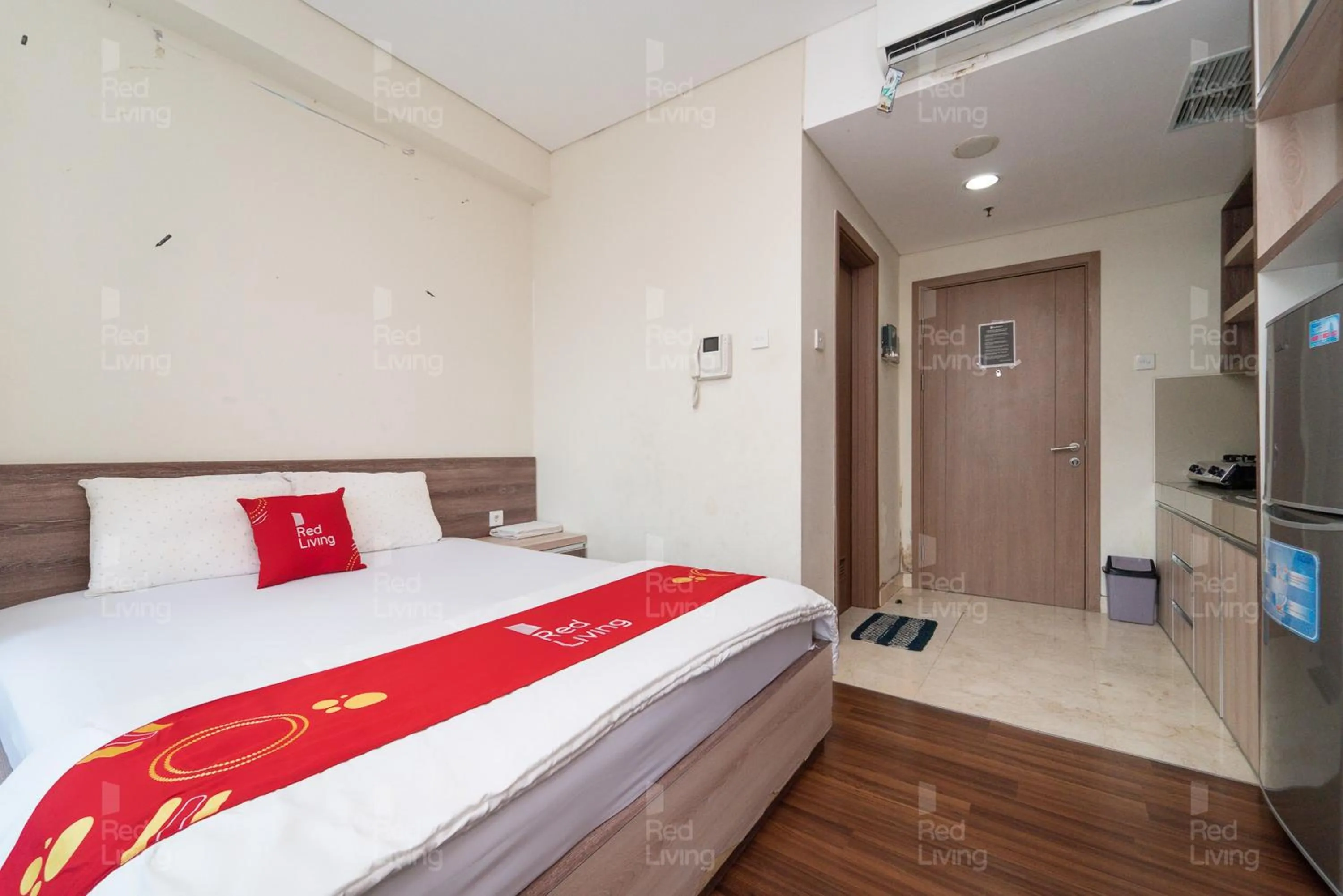 Bedroom, Bed in RedLiving Apartemen Puri Orchard - Tower Magnolia