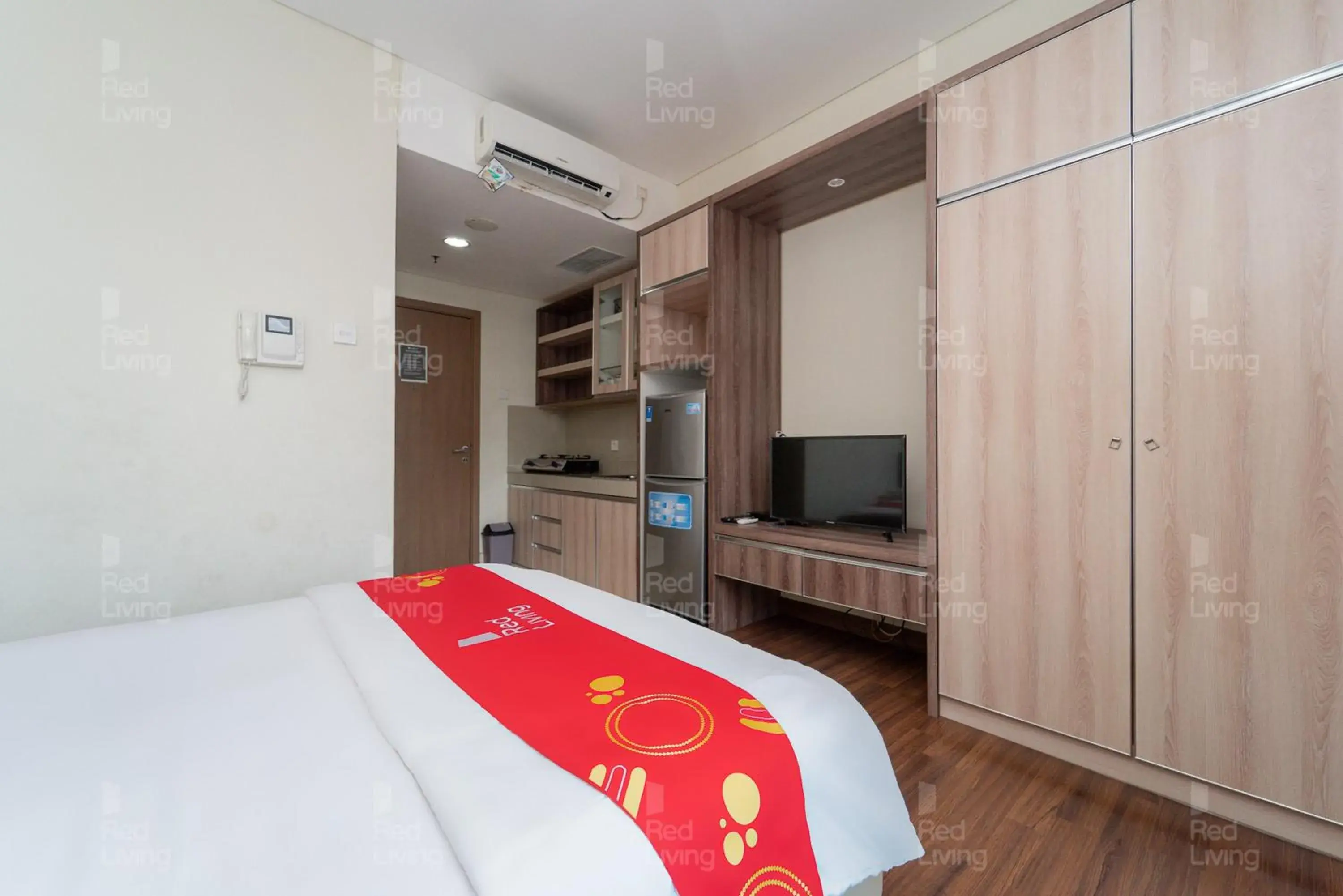 Bedroom, Bed in RedLiving Apartemen Puri Orchard - Tower Magnolia Bedroom, Bed in RedLiving Apartemen Puri Orchard - Tower Magnolia