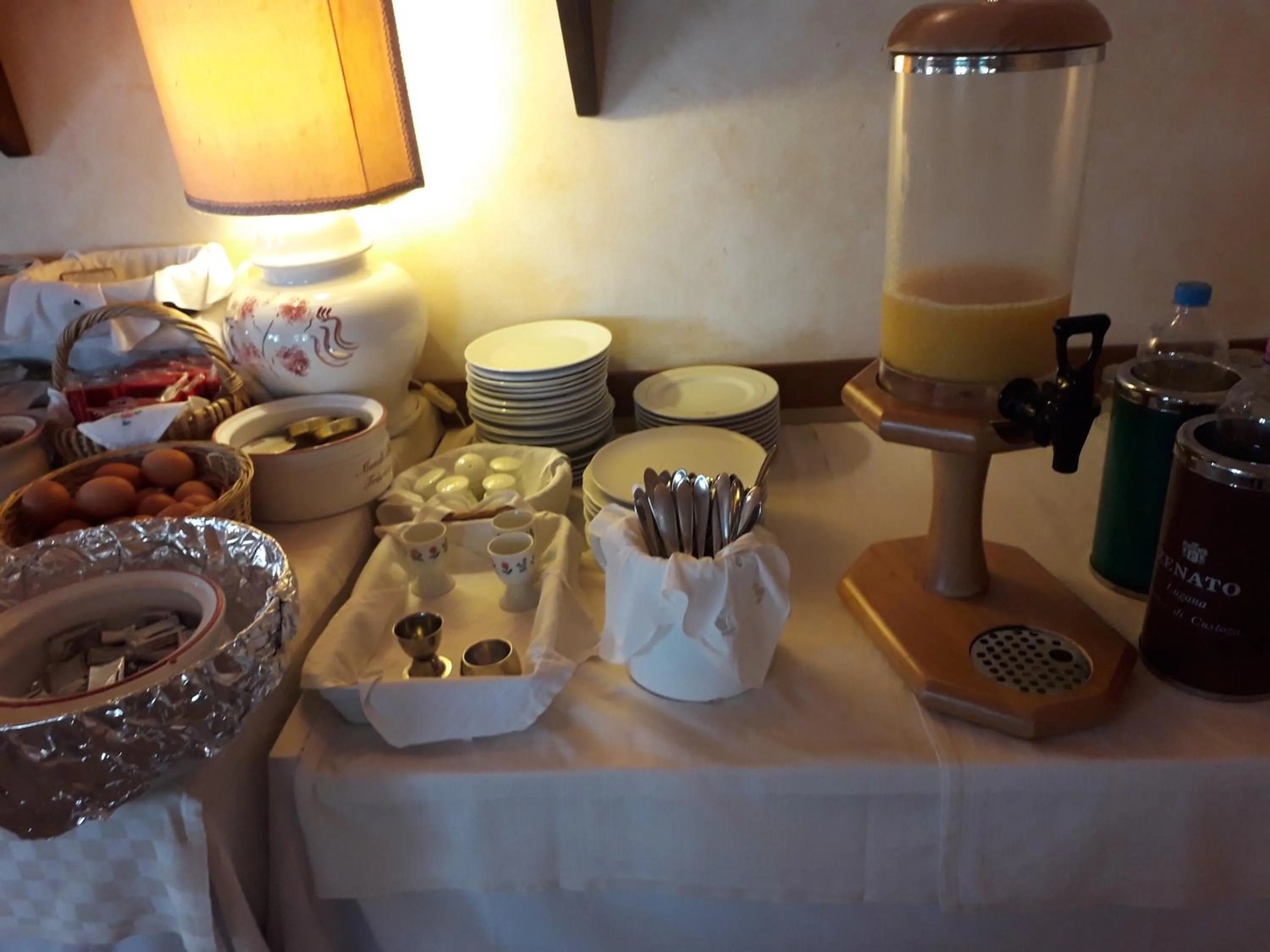 Continental breakfast in Hotel Fornaci