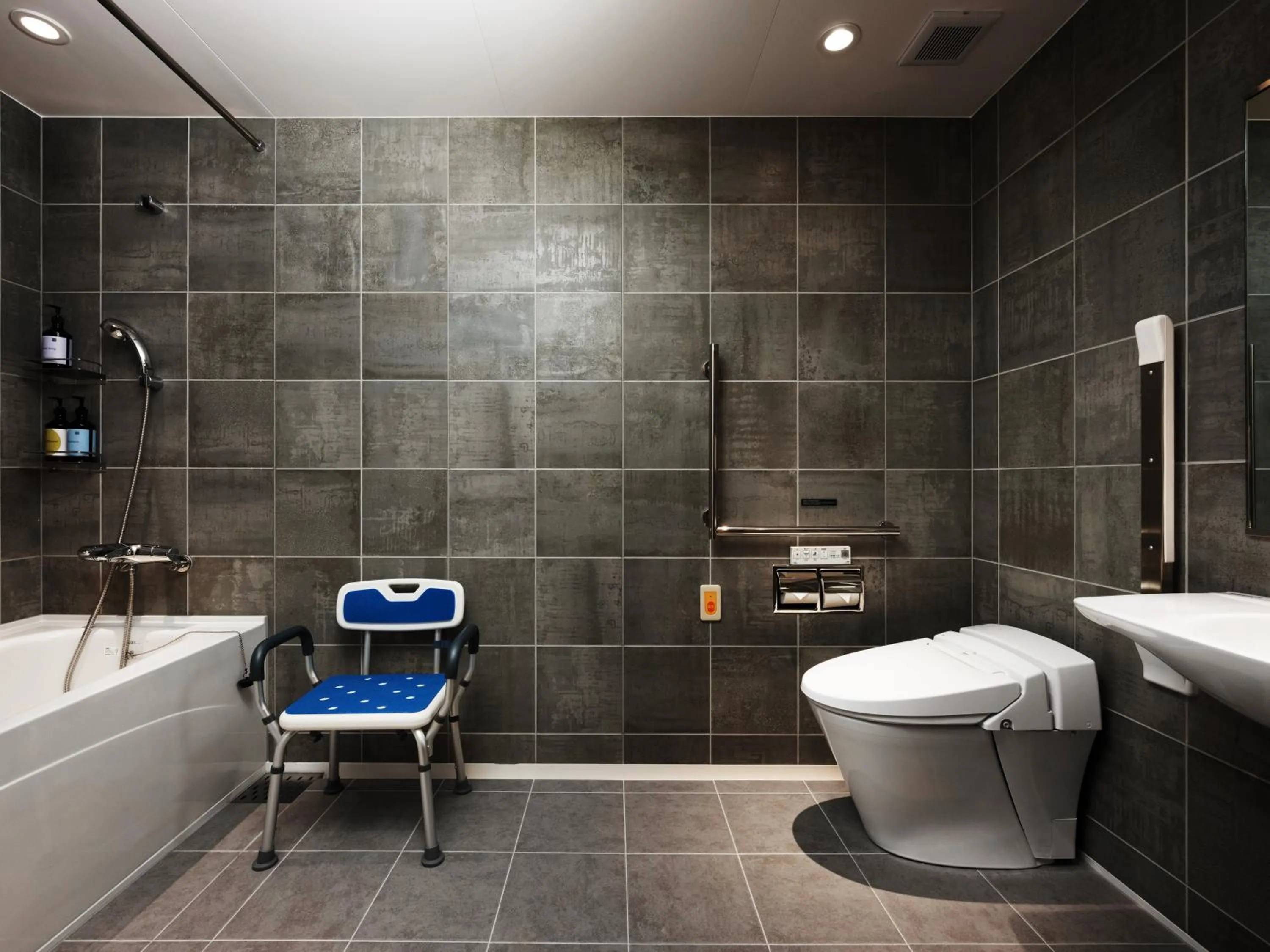 Bathroom in MIMARU Tokyo Station East