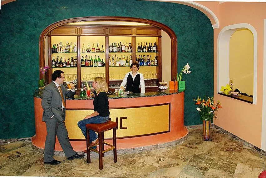 People in Hotel Columbia Terme