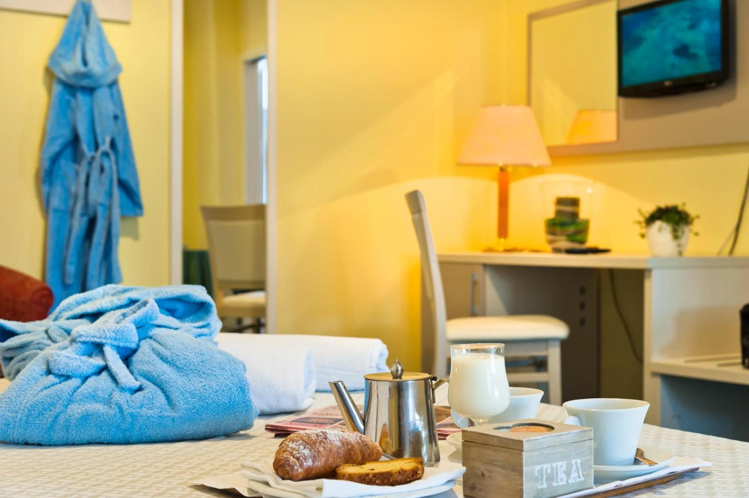 Other, Bed in Hotel Columbia Terme