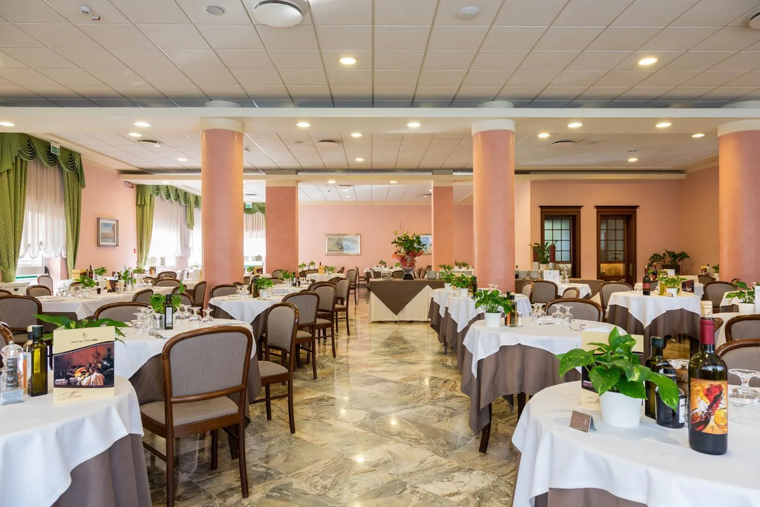 Restaurant/places to eat in Hotel Columbia Terme