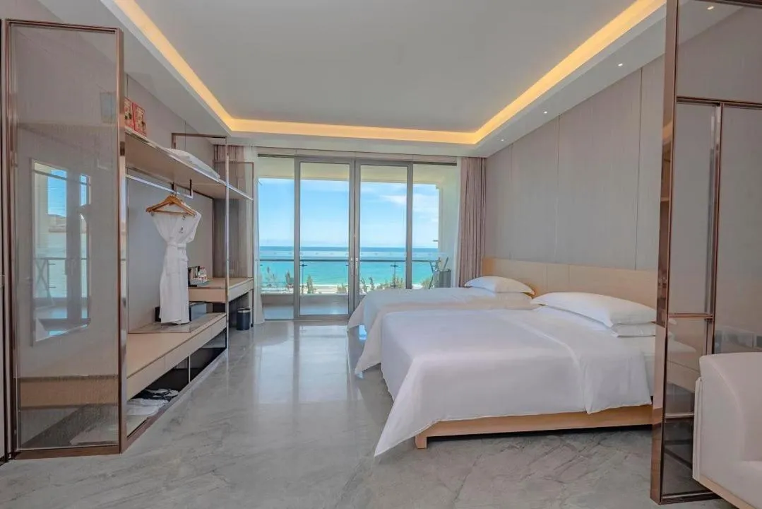 Premium Oceanfront Room-Twin Bed in Vaperse Hainan Clear Water Bay