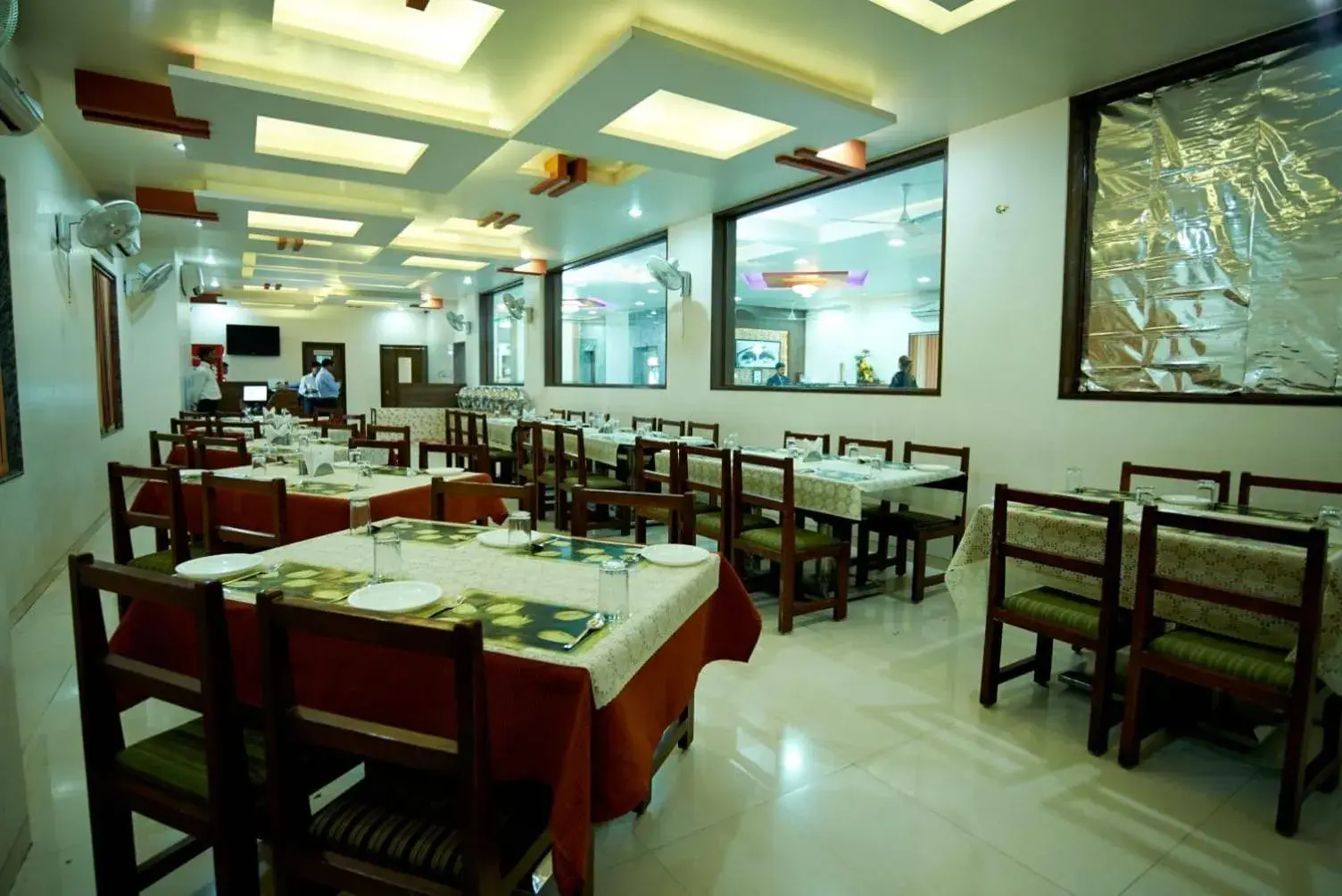 Restaurant/places to eat in Hotel Sai Sangam Restaurant/places to eat in Hotel Sai Sangam
