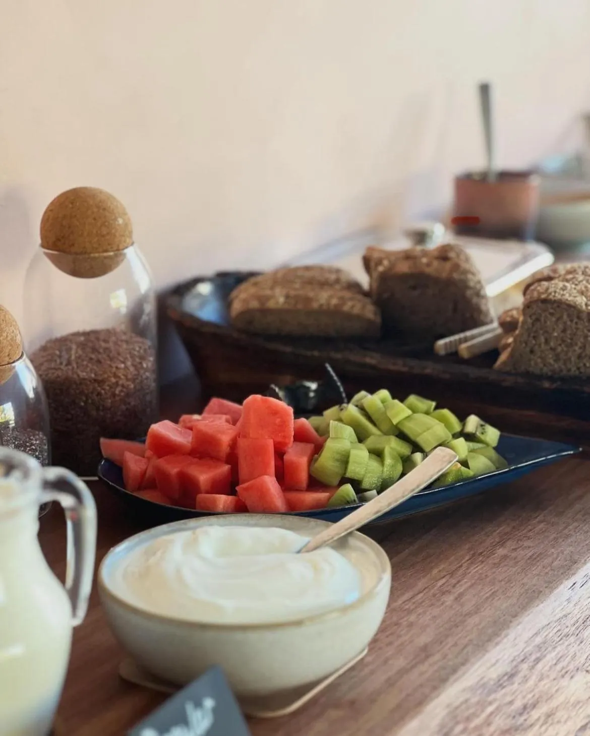 Breakfast in Luna House & Cowork