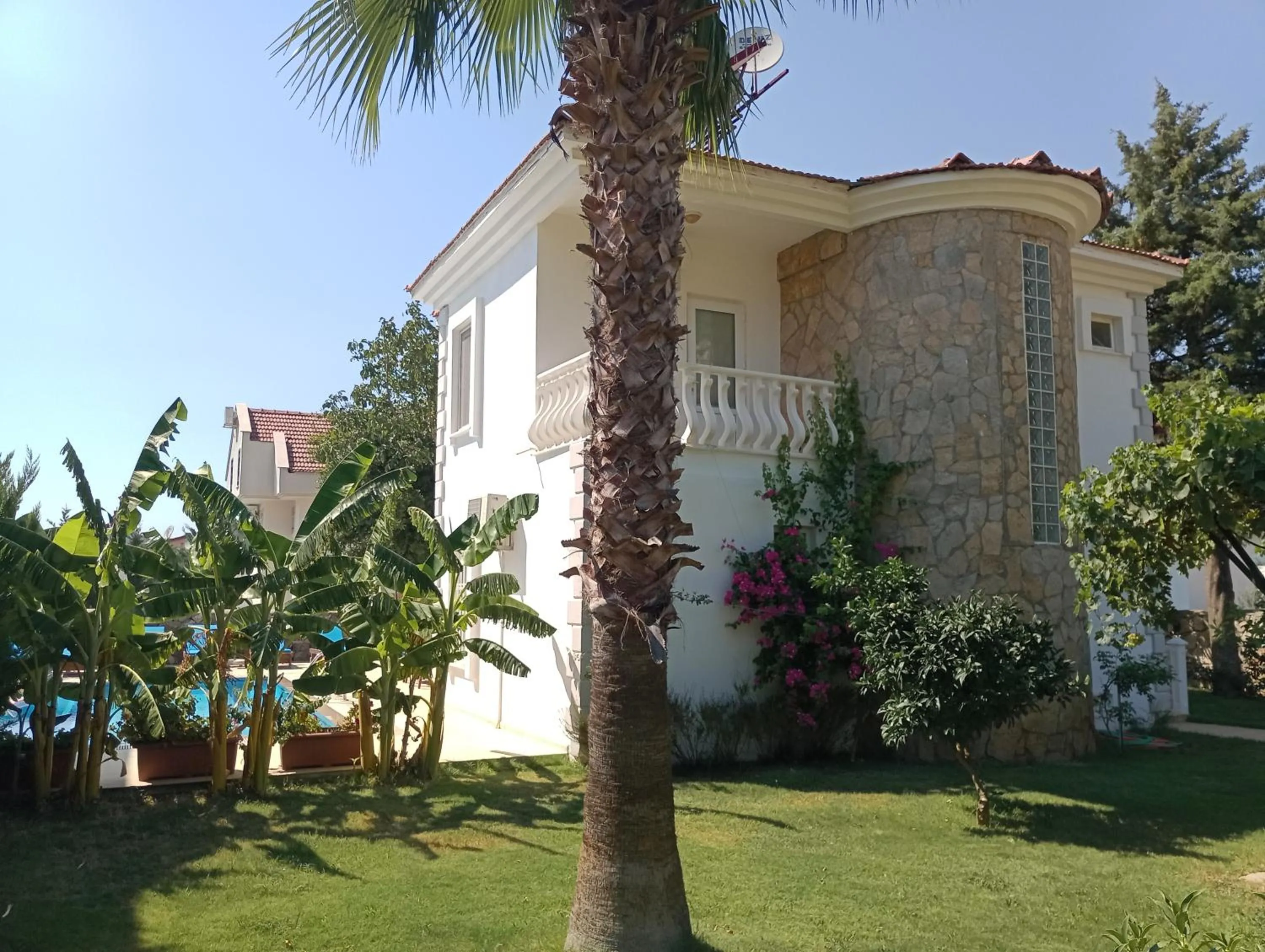 Property building in VILLA PALM