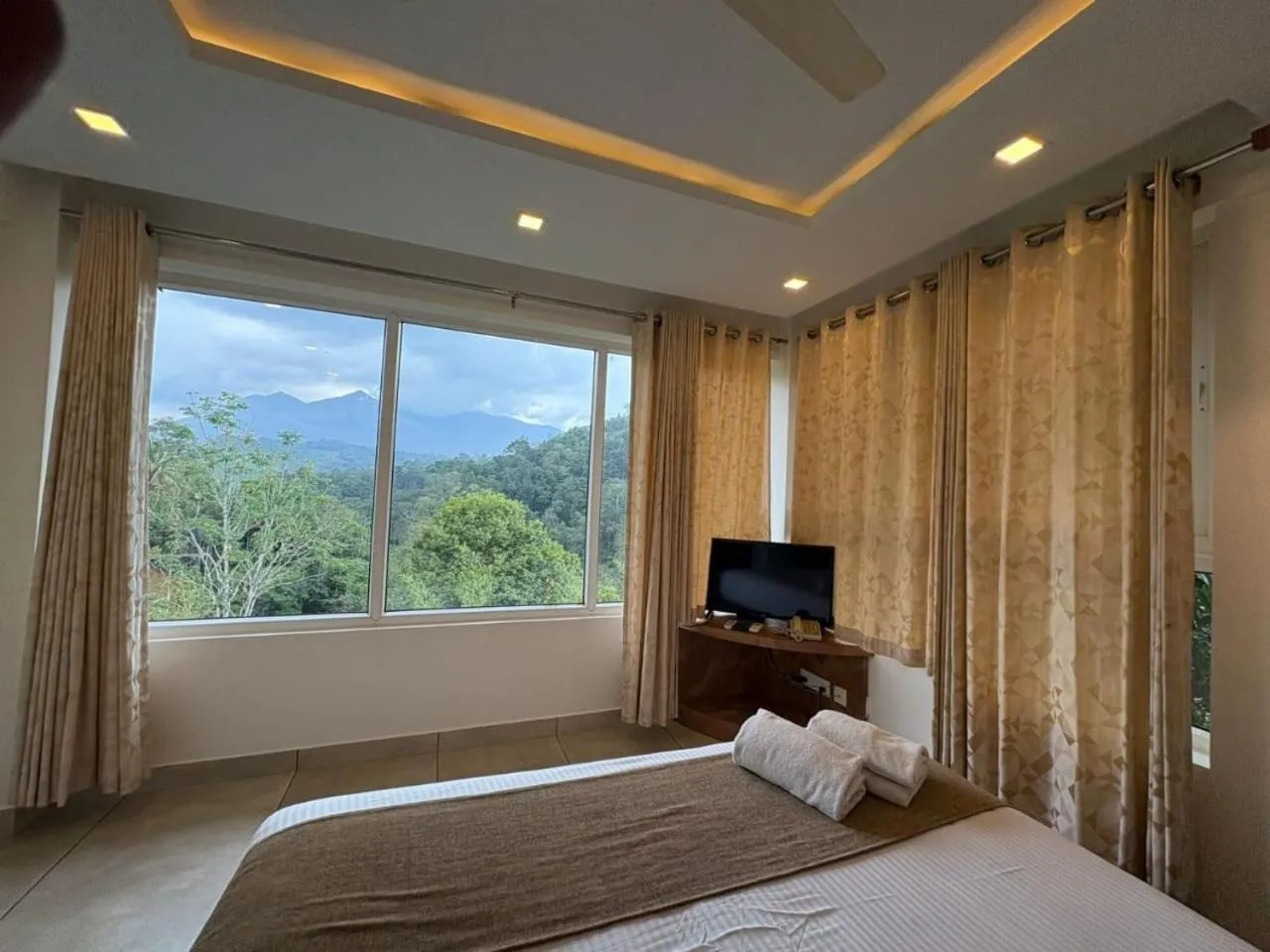Bed in Amrezy Resort and Spa by Stride, Wayanad