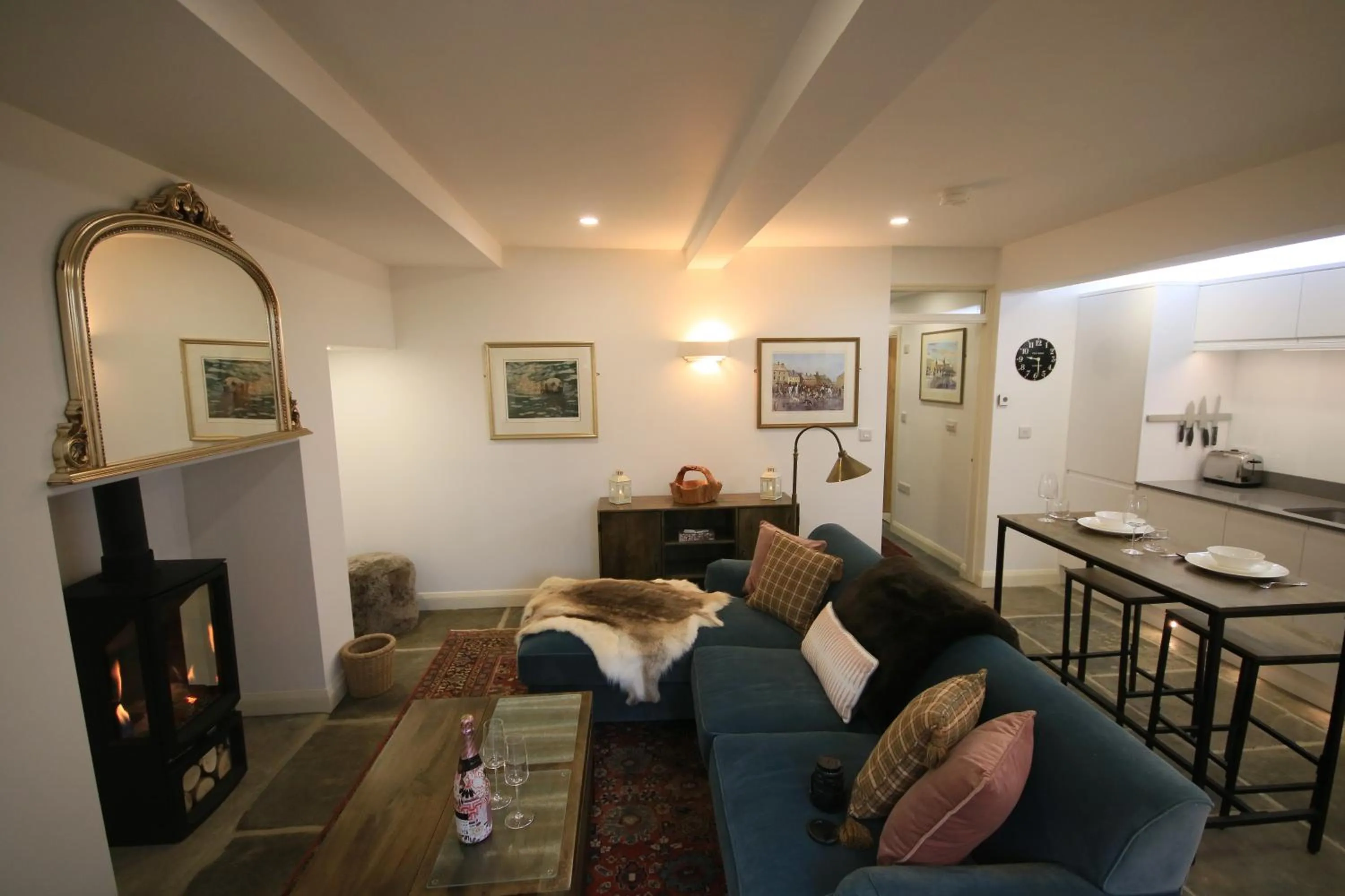 The Old Scullery, Cosy Stylish Apartment for two on Harrogate's Iconic Stray