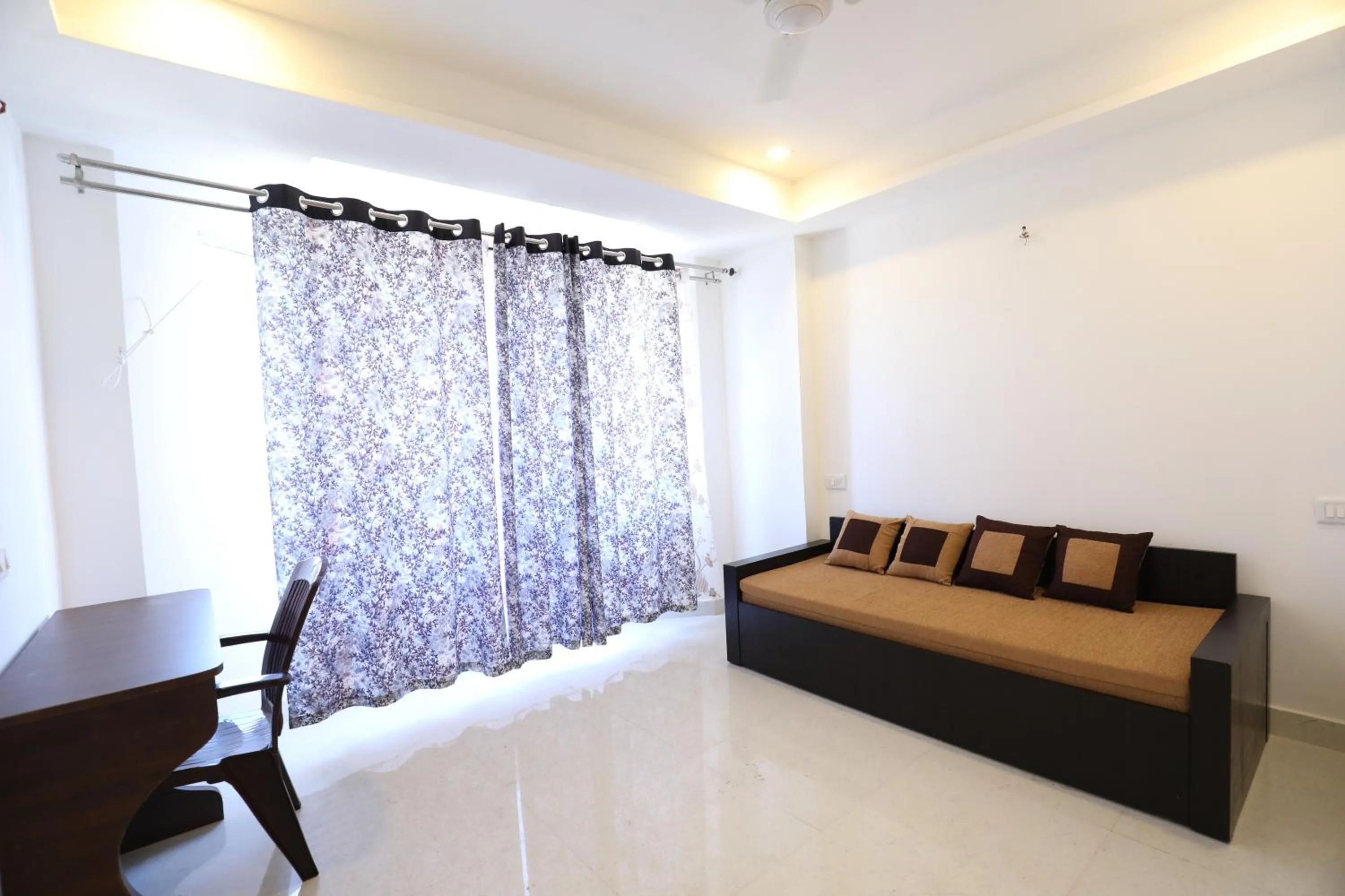 Restaurant/places to eat, Bed in Hotel Rydham