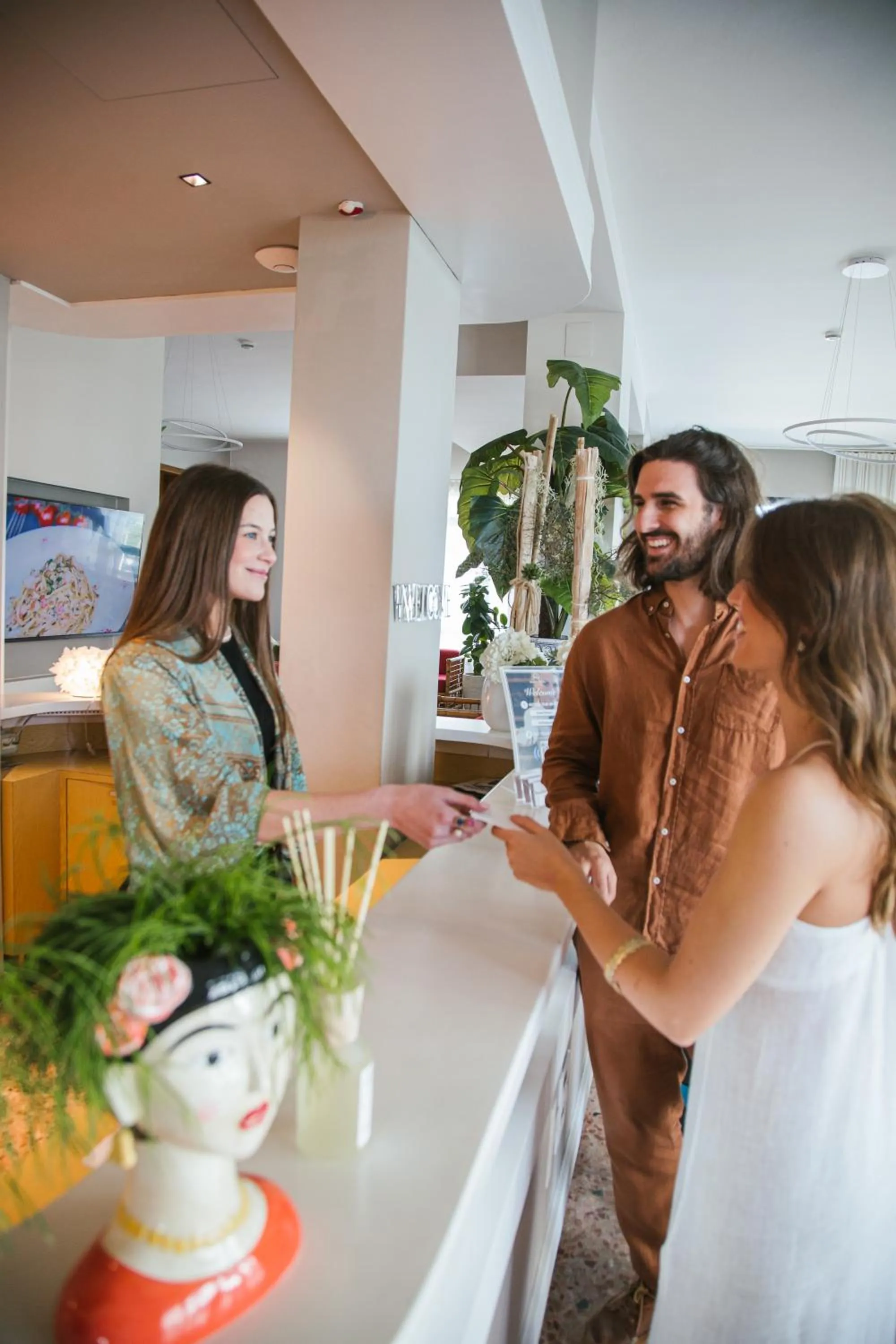 People in Hotel Bristol