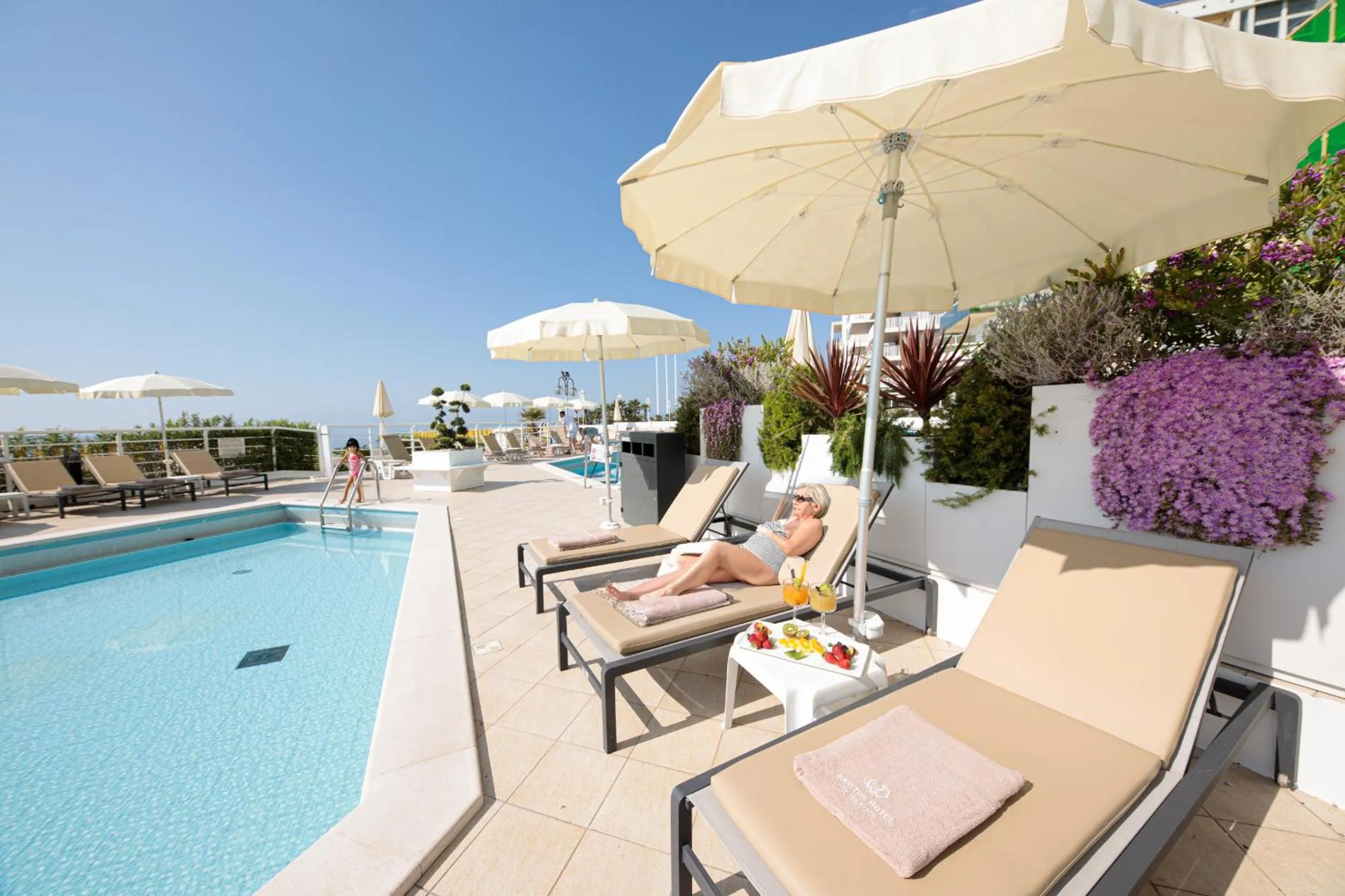 Pool view in Hotel Bristol