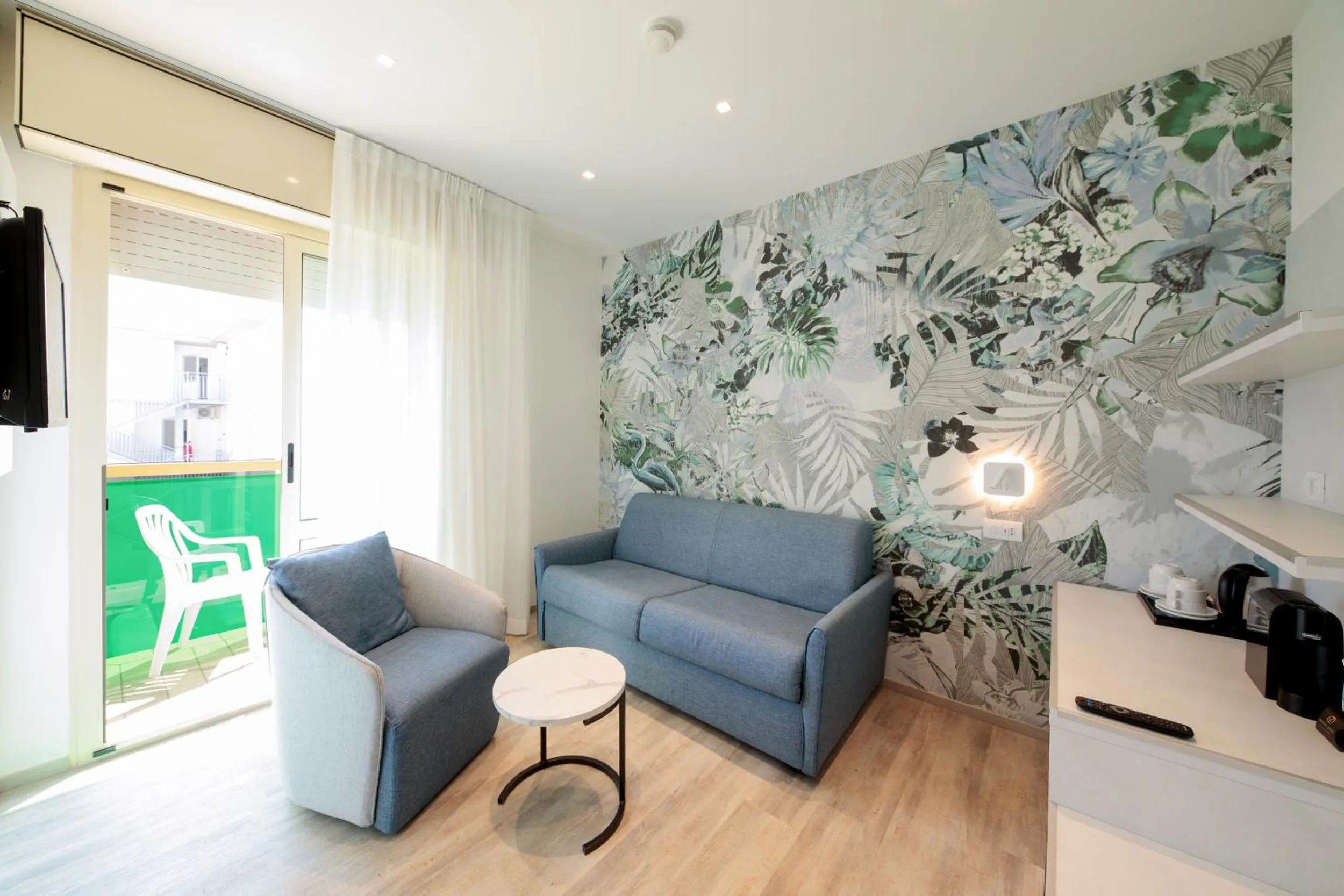 Coffee/tea facilities in Hotel Bristol