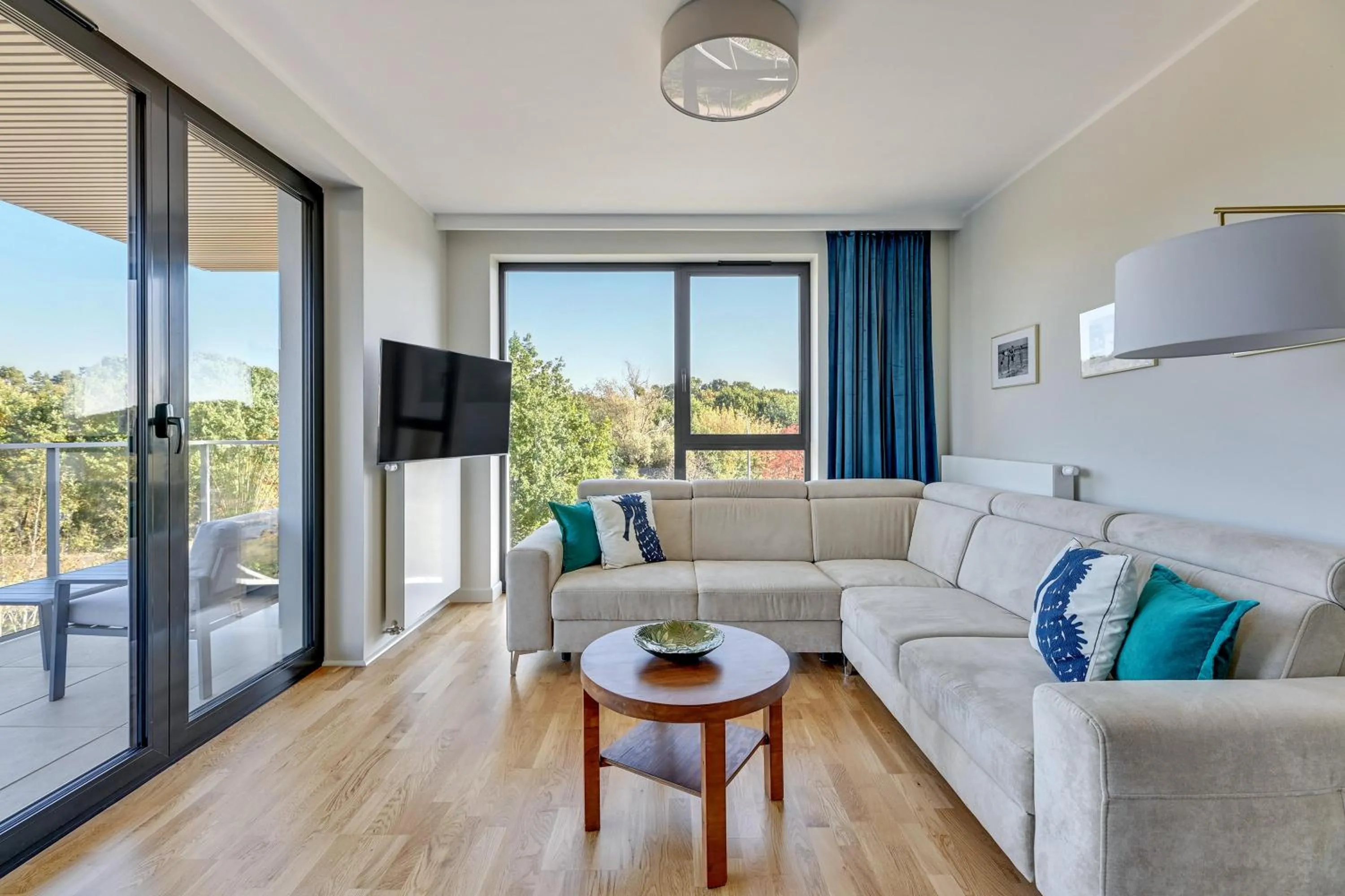 TV and multimedia in Tarasy Bałtyku Seaside, Sauna, Gym & Free Parking by Downtown Apartments