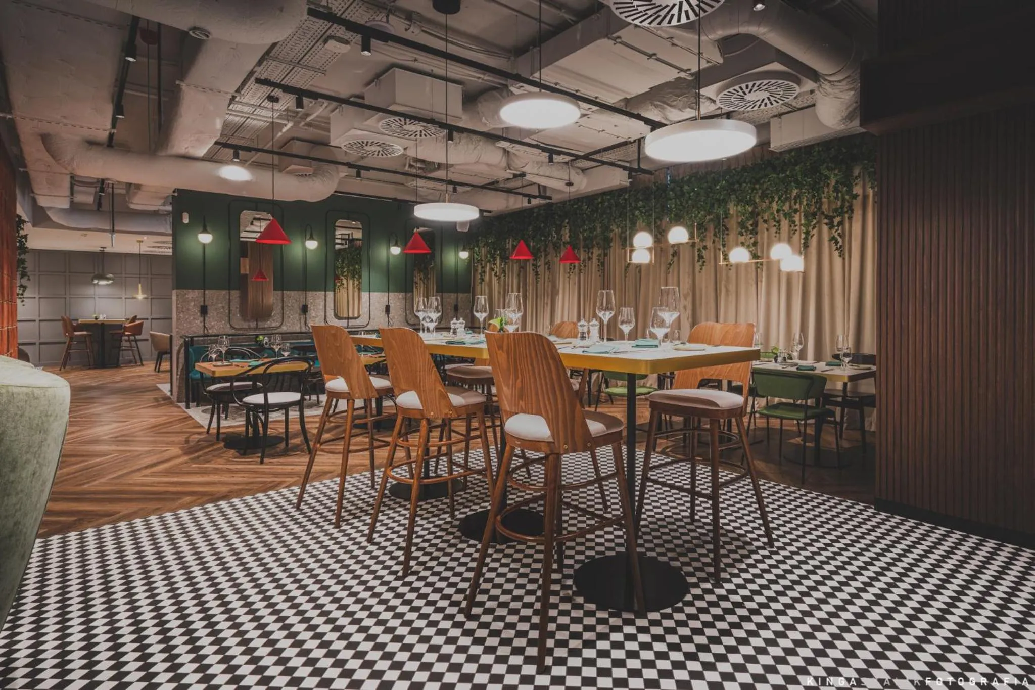 Restaurant/places to eat in Royal Tulip Warsaw Centre