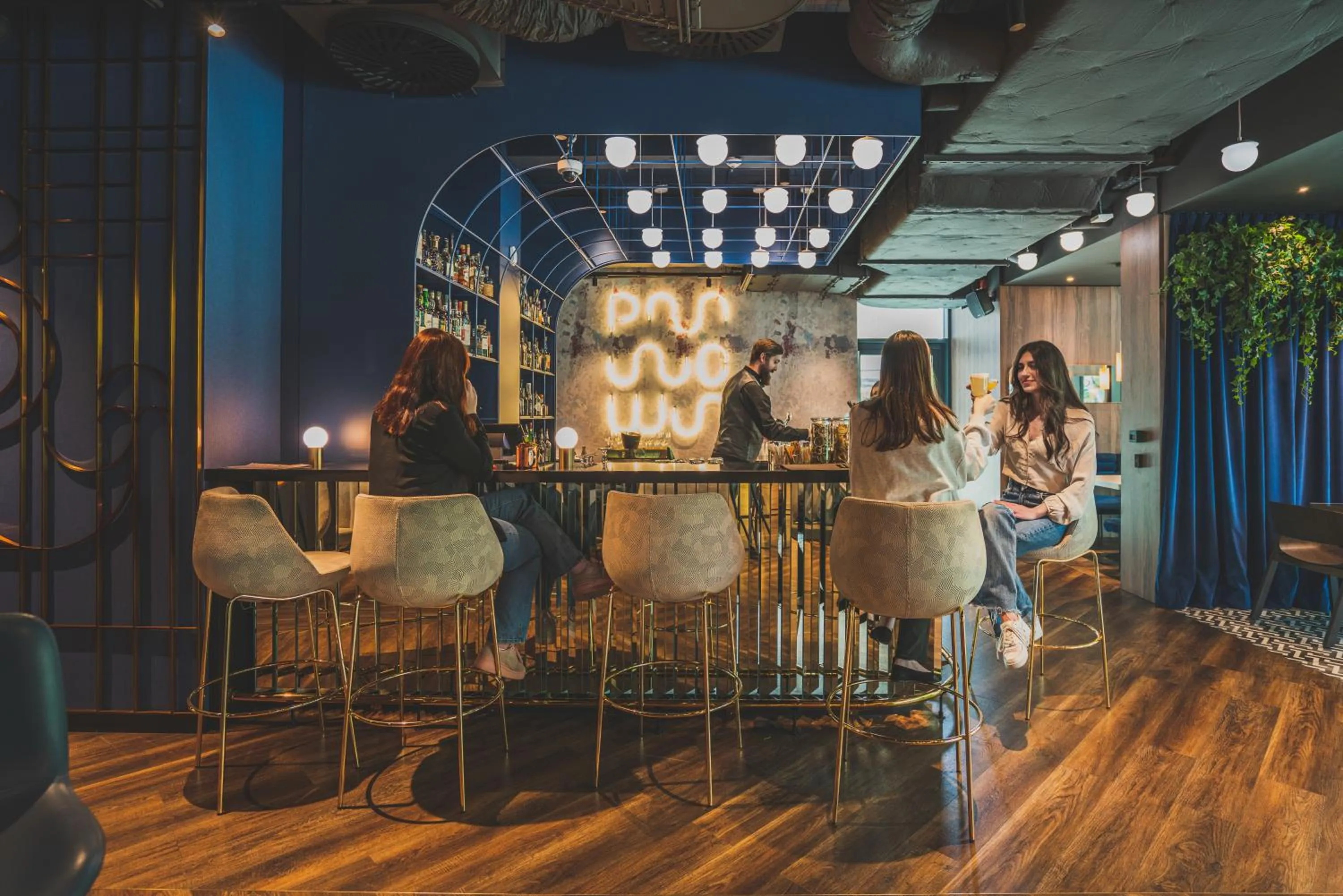 Restaurant/places to eat in Royal Tulip Warsaw Centre