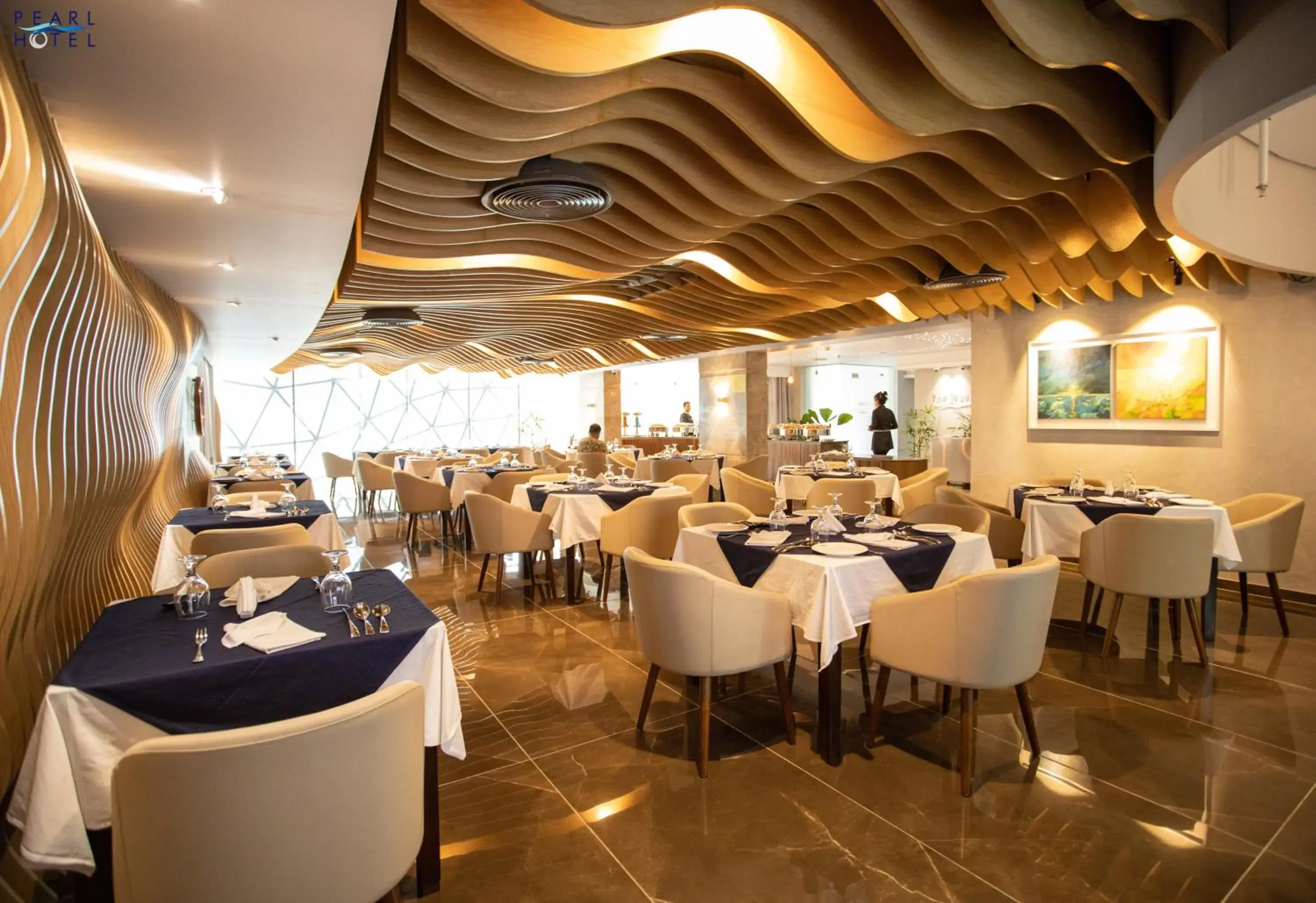 Restaurant/places to eat in Pearl Hotel Restaurant/places to eat in Pearl Hotel