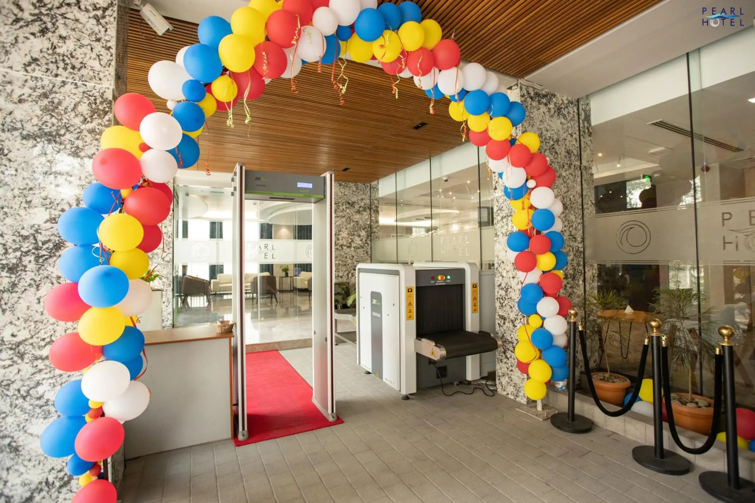 Facade/entrance in Pearl Hotel Facade/entrance in Pearl Hotel