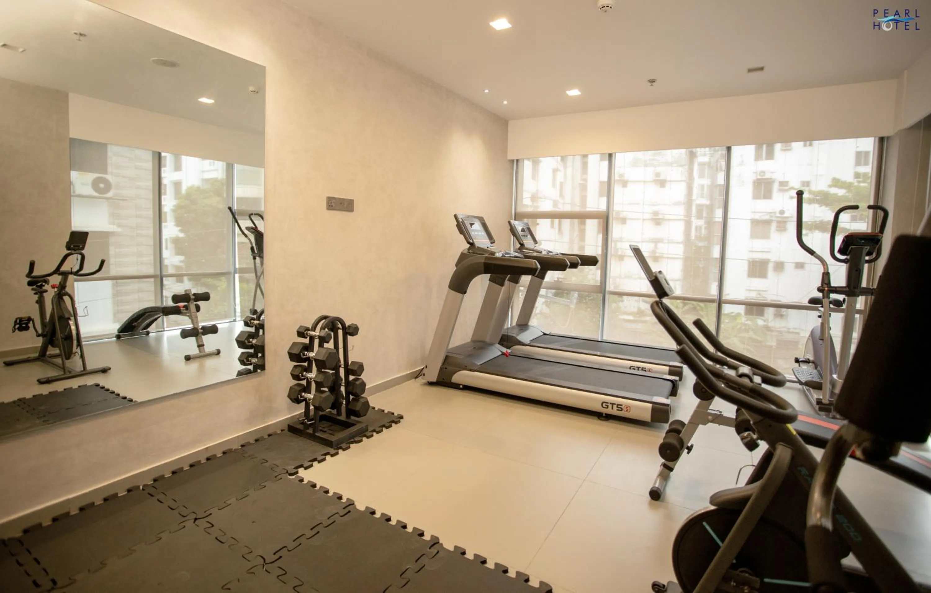 Fitness centre/facilities in Pearl Hotel