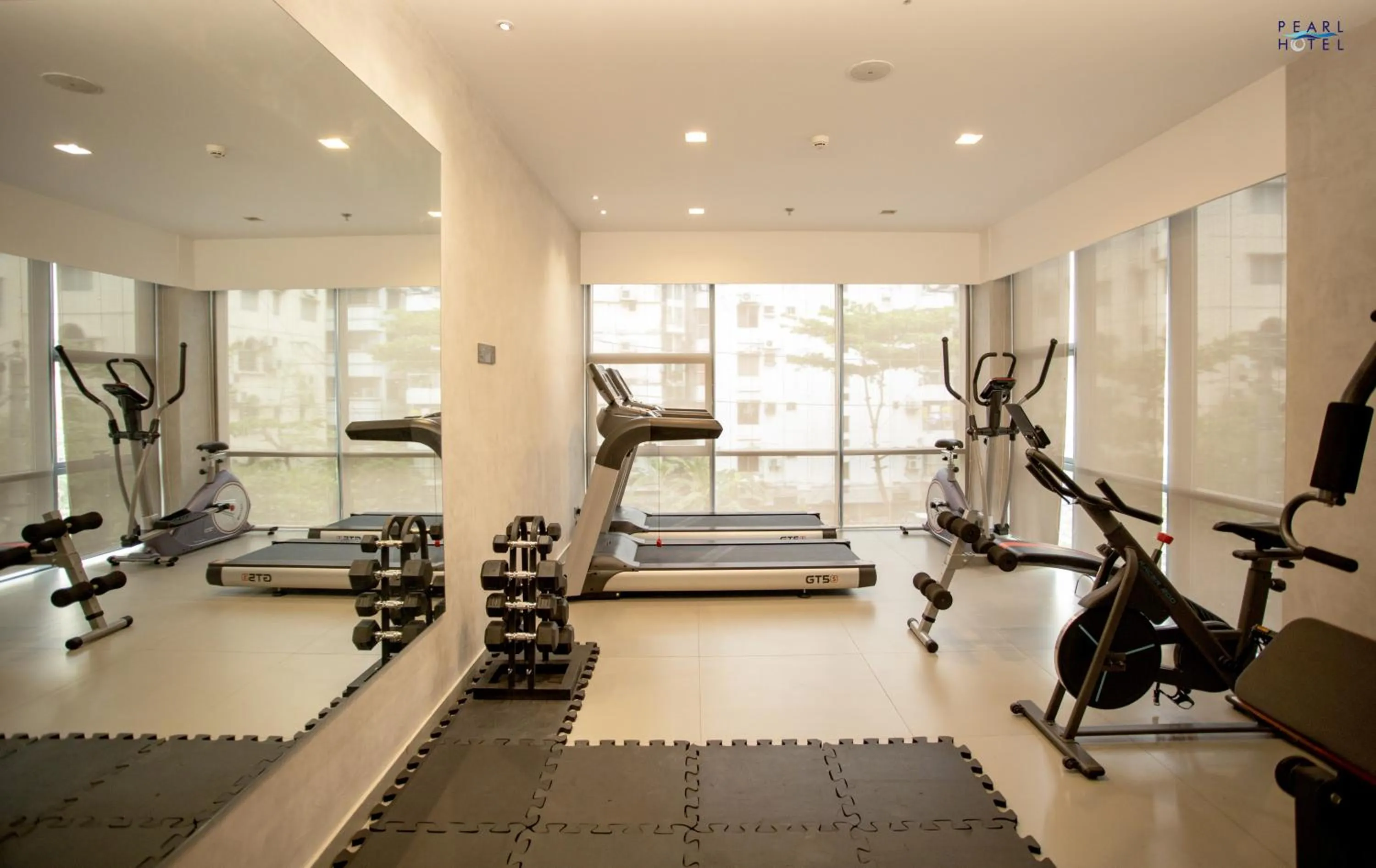 Fitness centre/facilities in Pearl Hotel