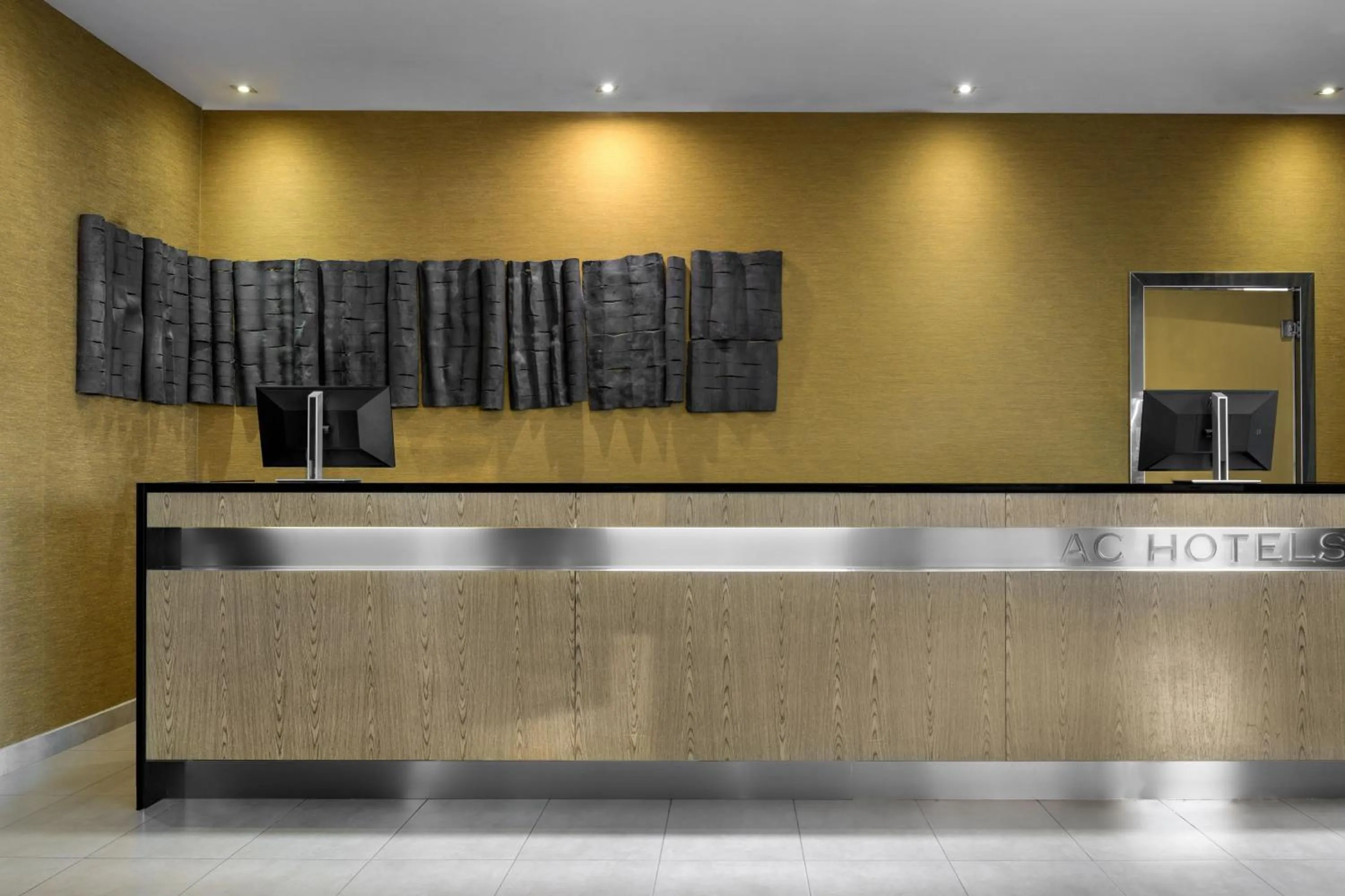 Lobby or reception in AC Hotel Vicenza by Marriott