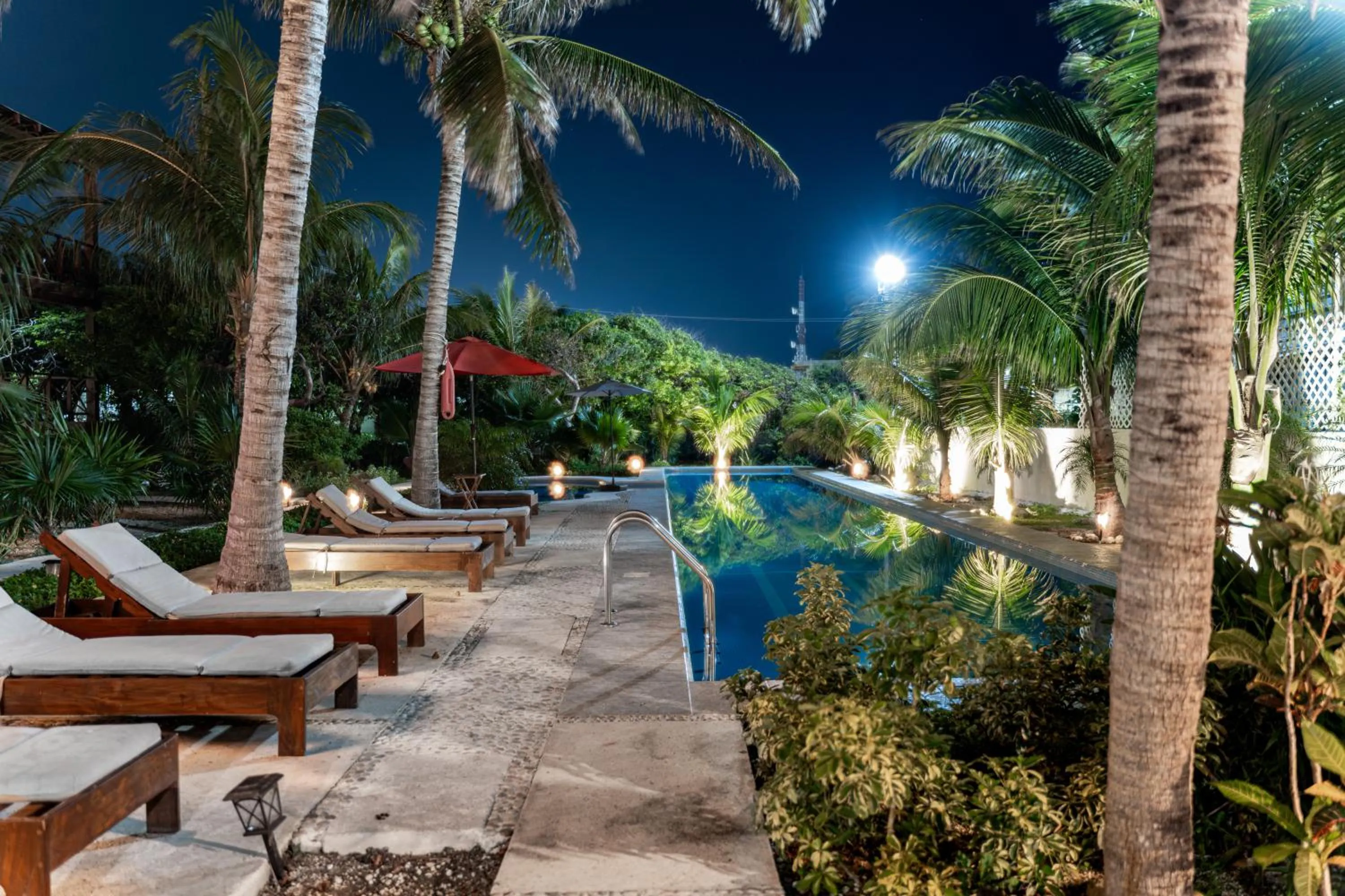 Night in Villas Amanecer by Andiani Travel