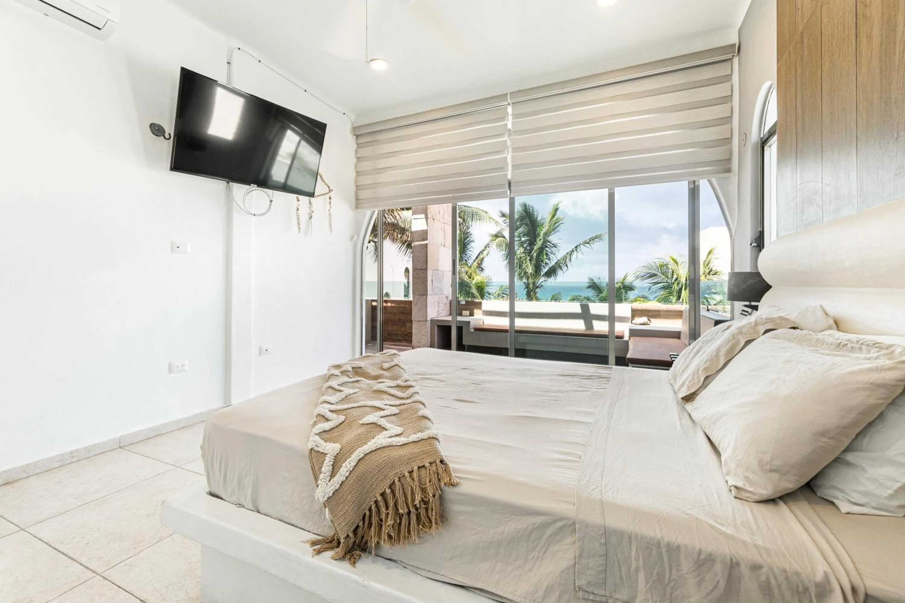 Bed in Villas Amanecer by Andiani Travel