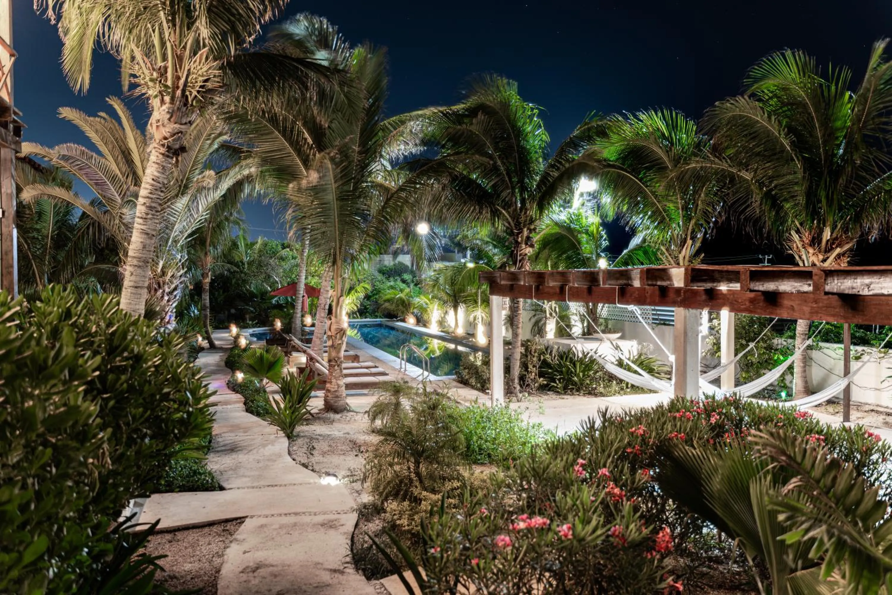 Night in Villas Amanecer by Andiani Travel