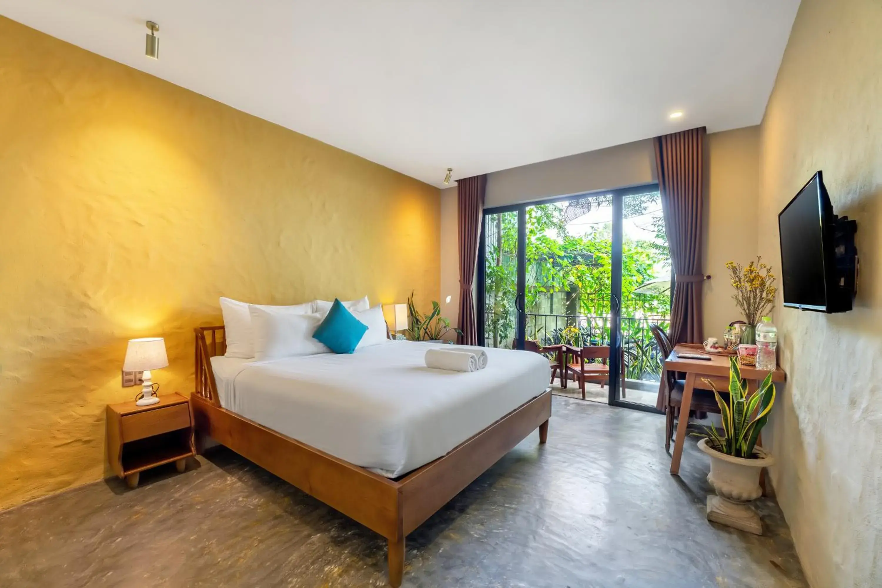 Deluxe Double Room with Balcony in Nam An Mama Villa Hoi An Deluxe Double Room with Balcony in Nam An Mama Villa Hoi An