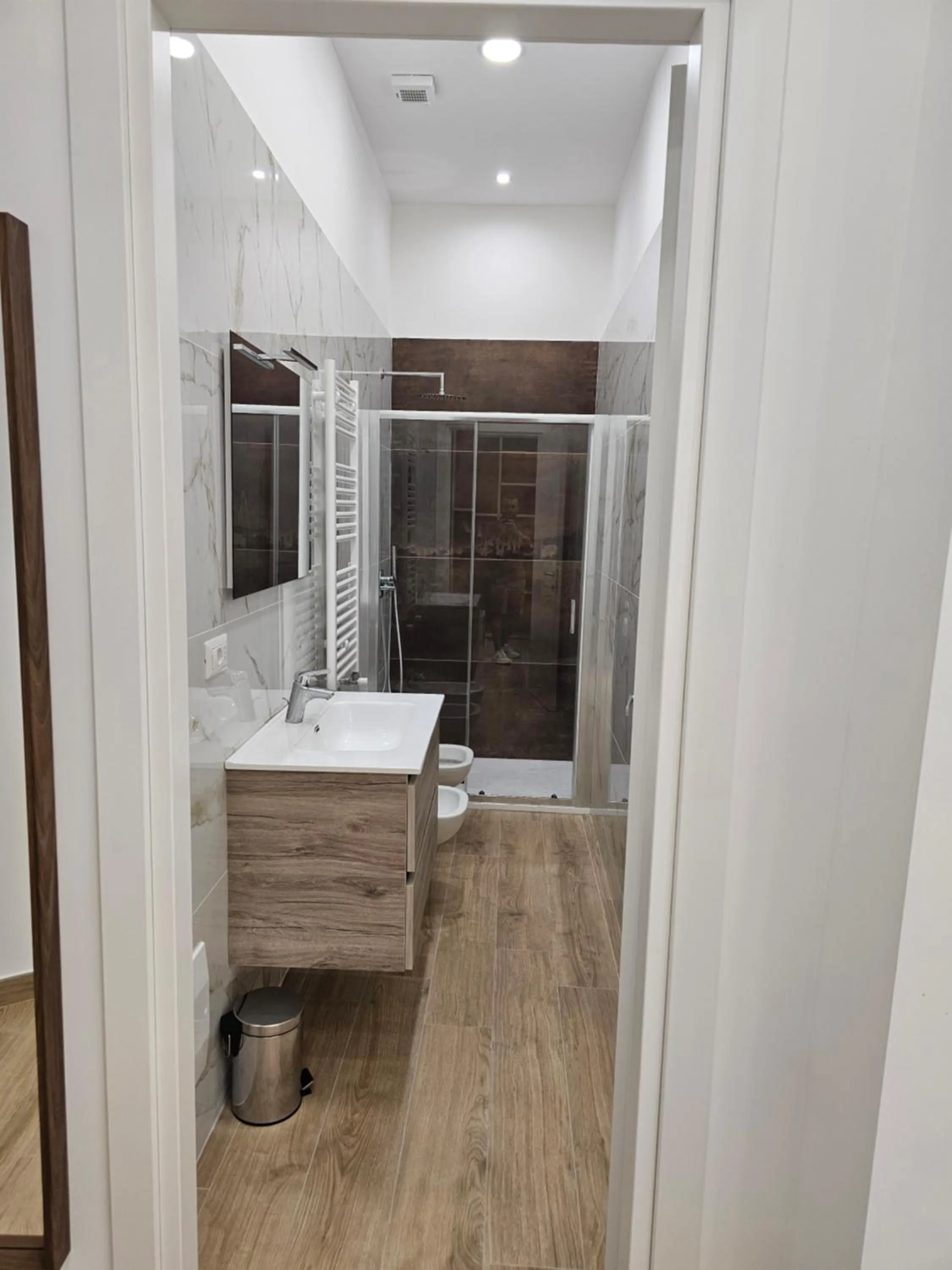 Shower in Toto e Peppino Luxury Rooms