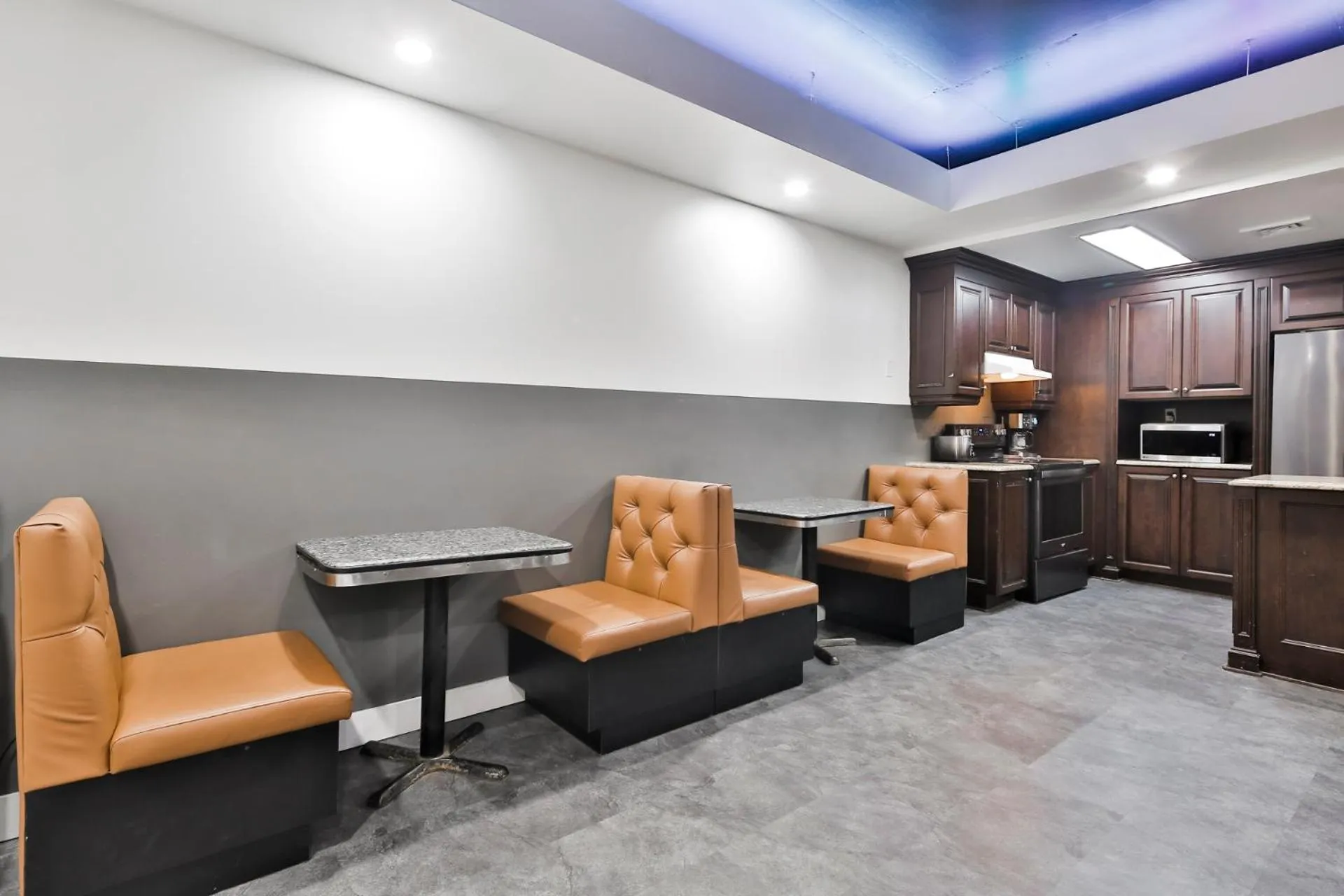 Dining area in Pod Hotel