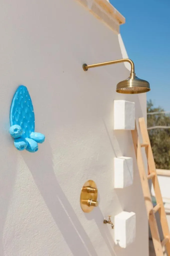 Shower in Masseria Ella