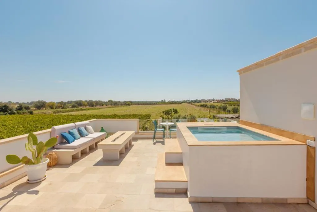 Hot Tub in Masseria Ella