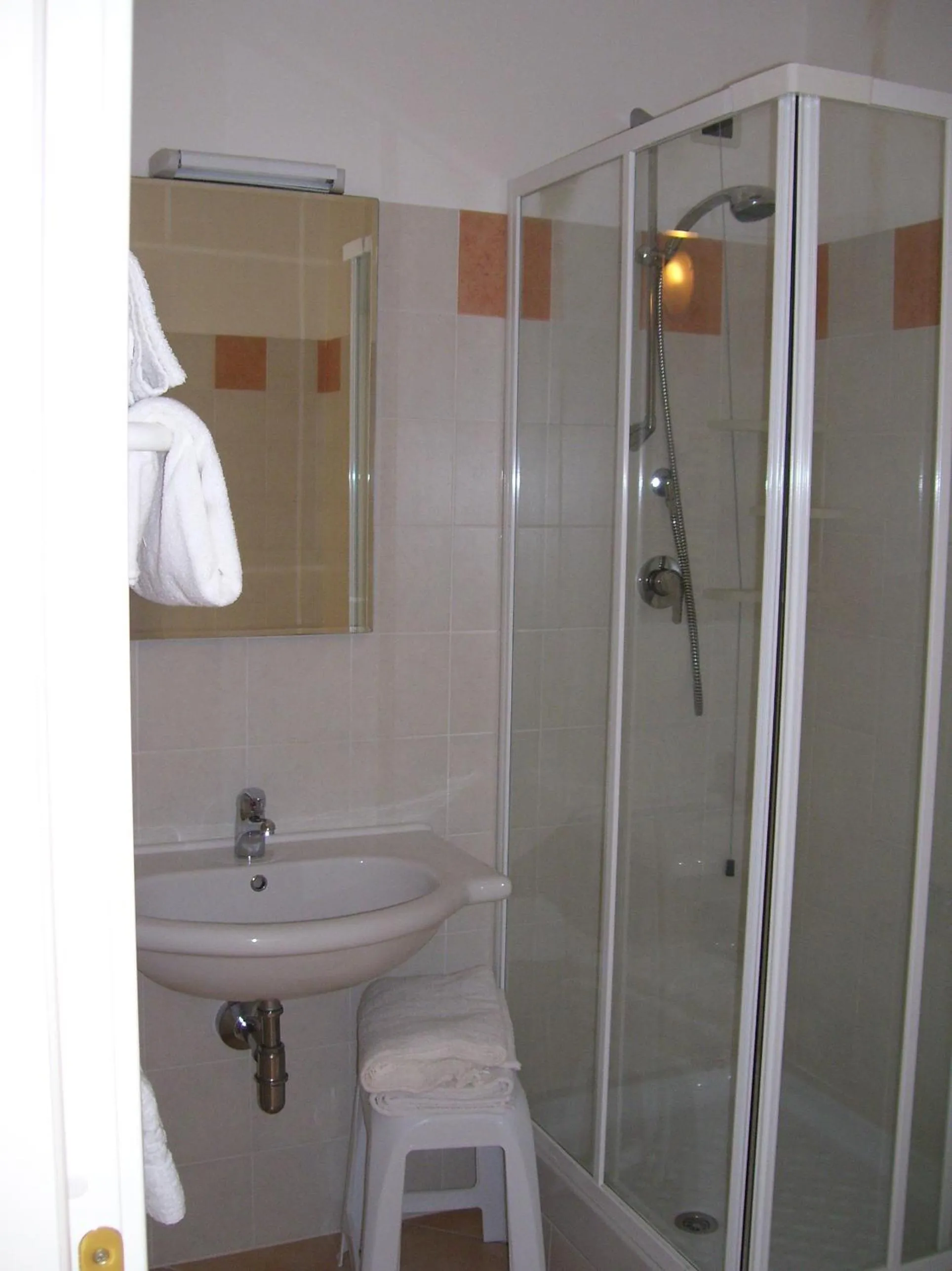 Bathroom in Hotel Isola Rossa