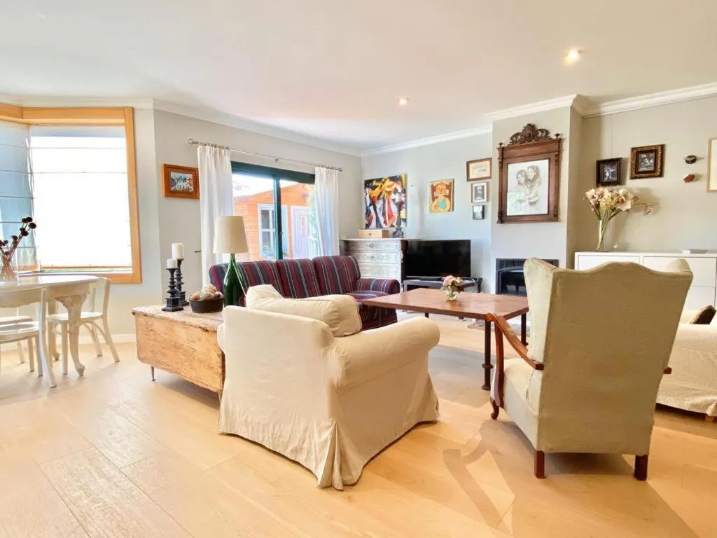 Living room in Cozy holiday home with pool in St Pere Pescador