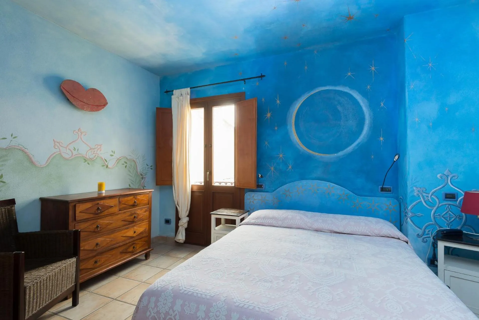 Decorative detail, Bed in Villa Madau