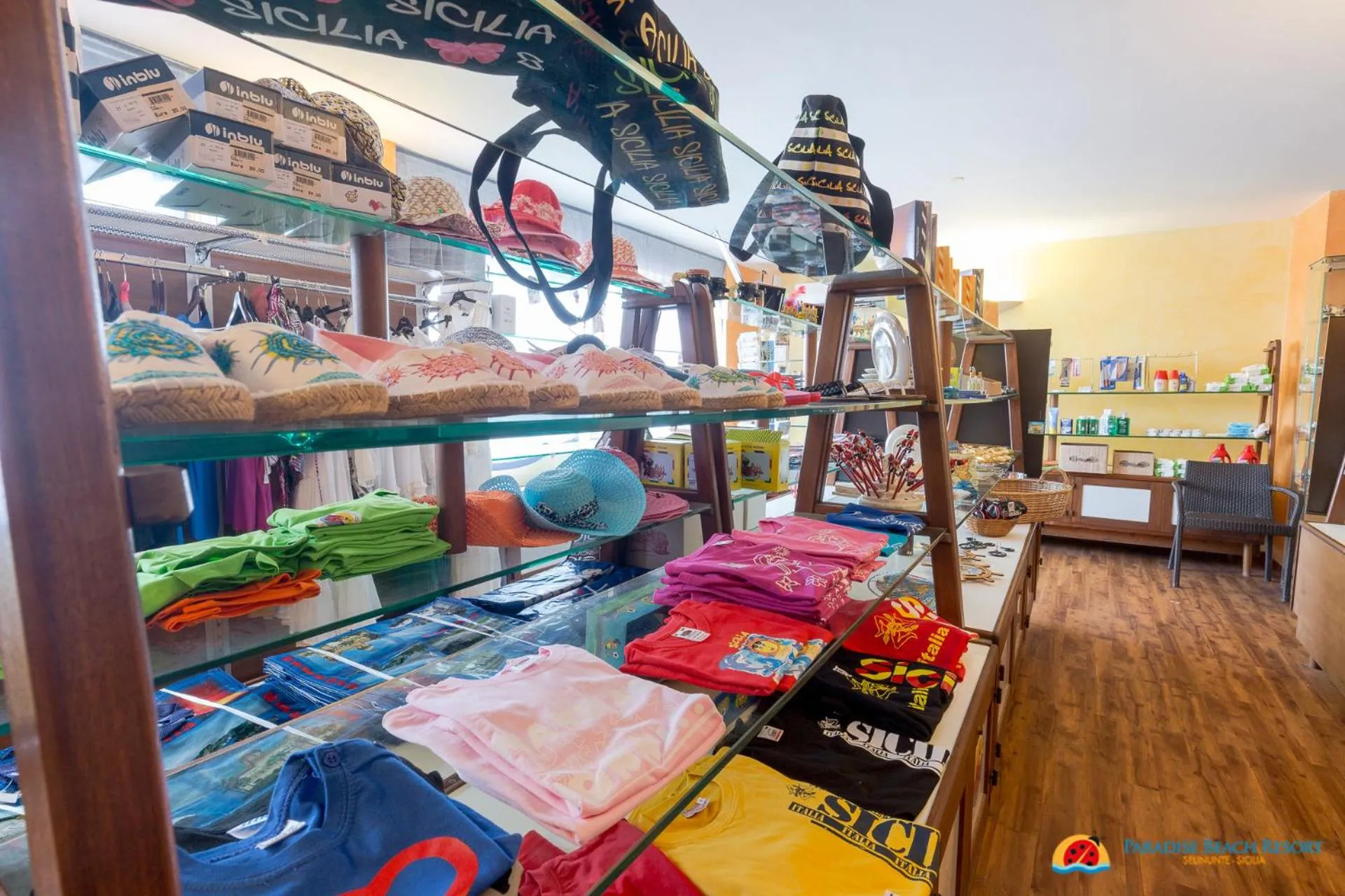 On-site shops in Paradise Beach Resort Selinunte